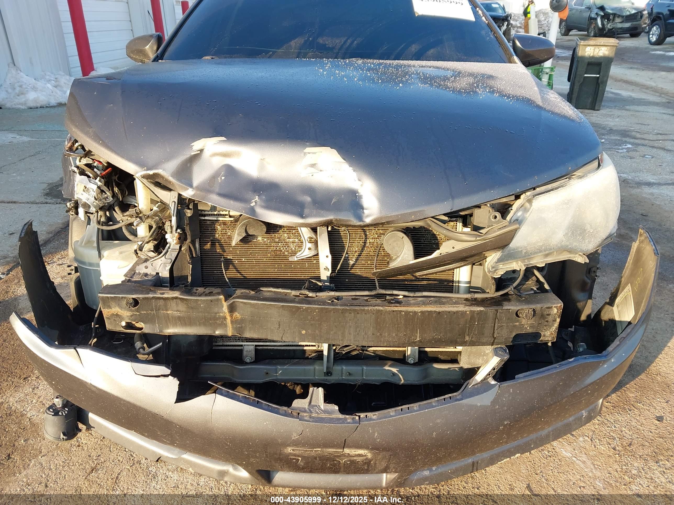 TOYOTA CAMRY image 6