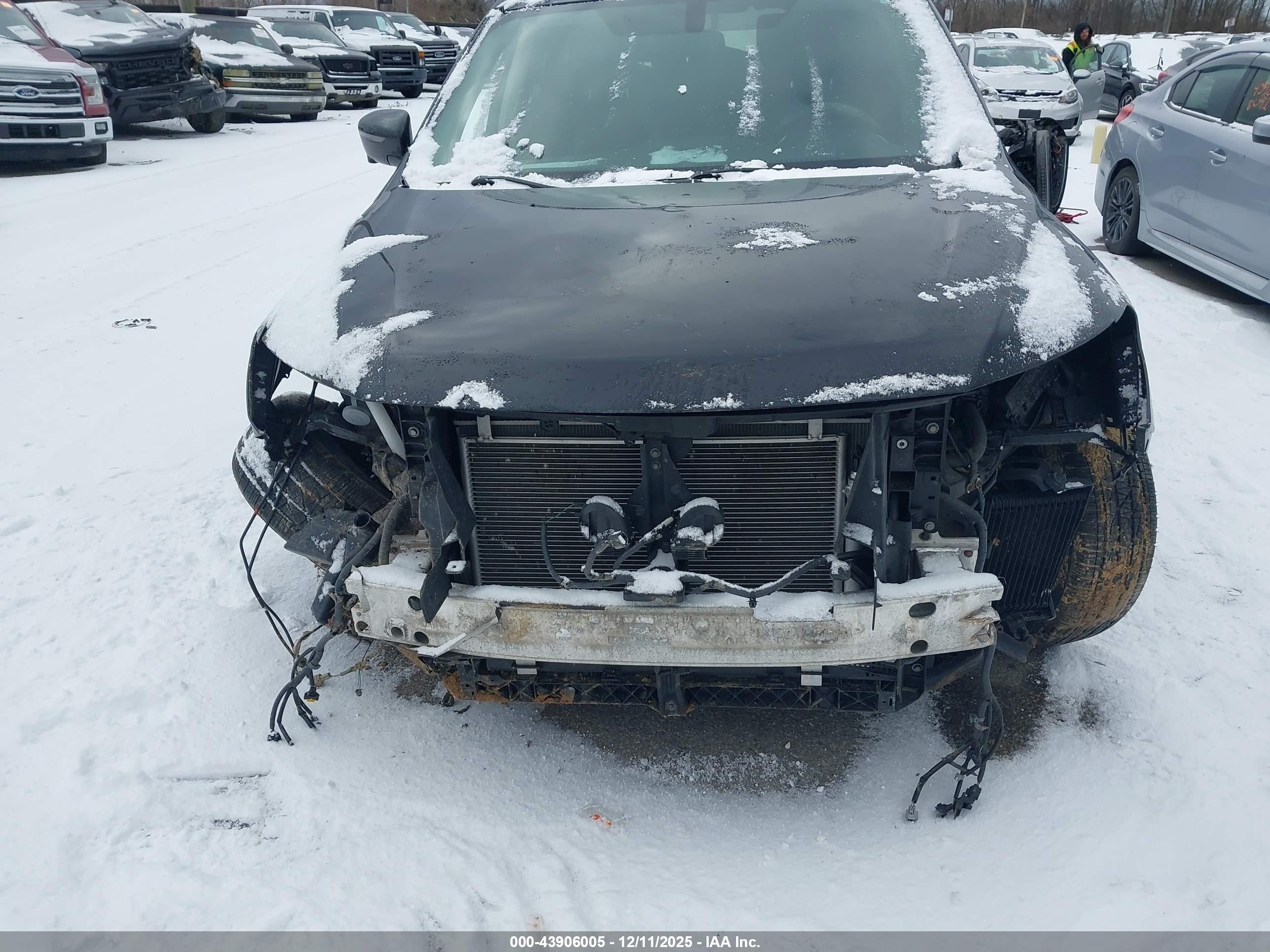 NISSAN PATHFINDER image 6