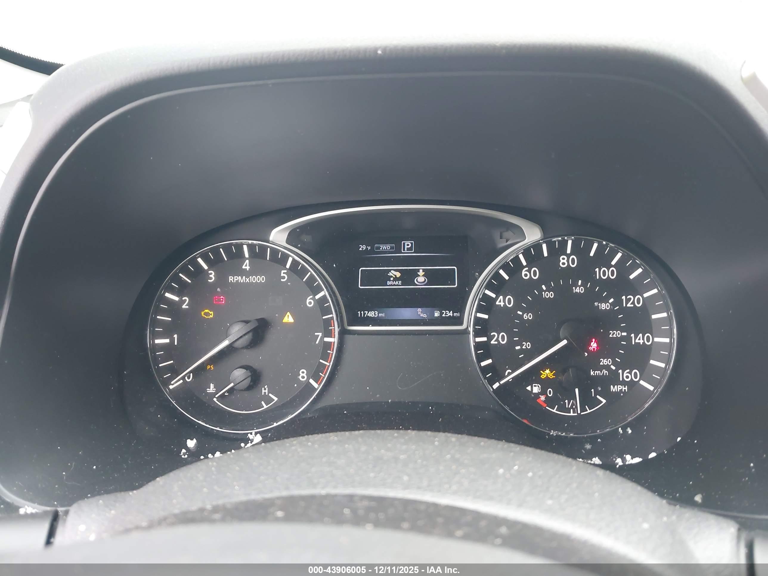 NISSAN PATHFINDER image 7
