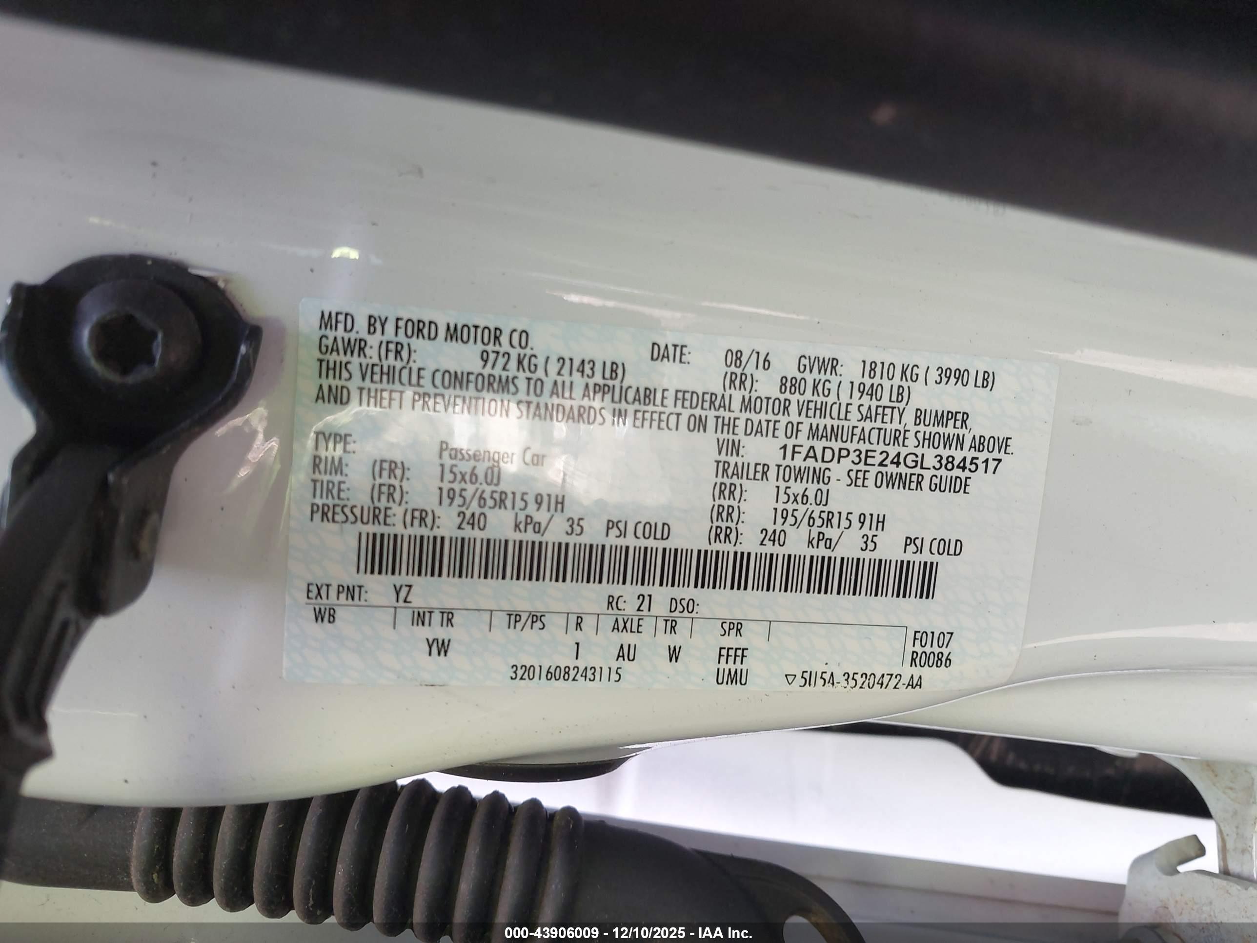 FORD FOCUS image 9
