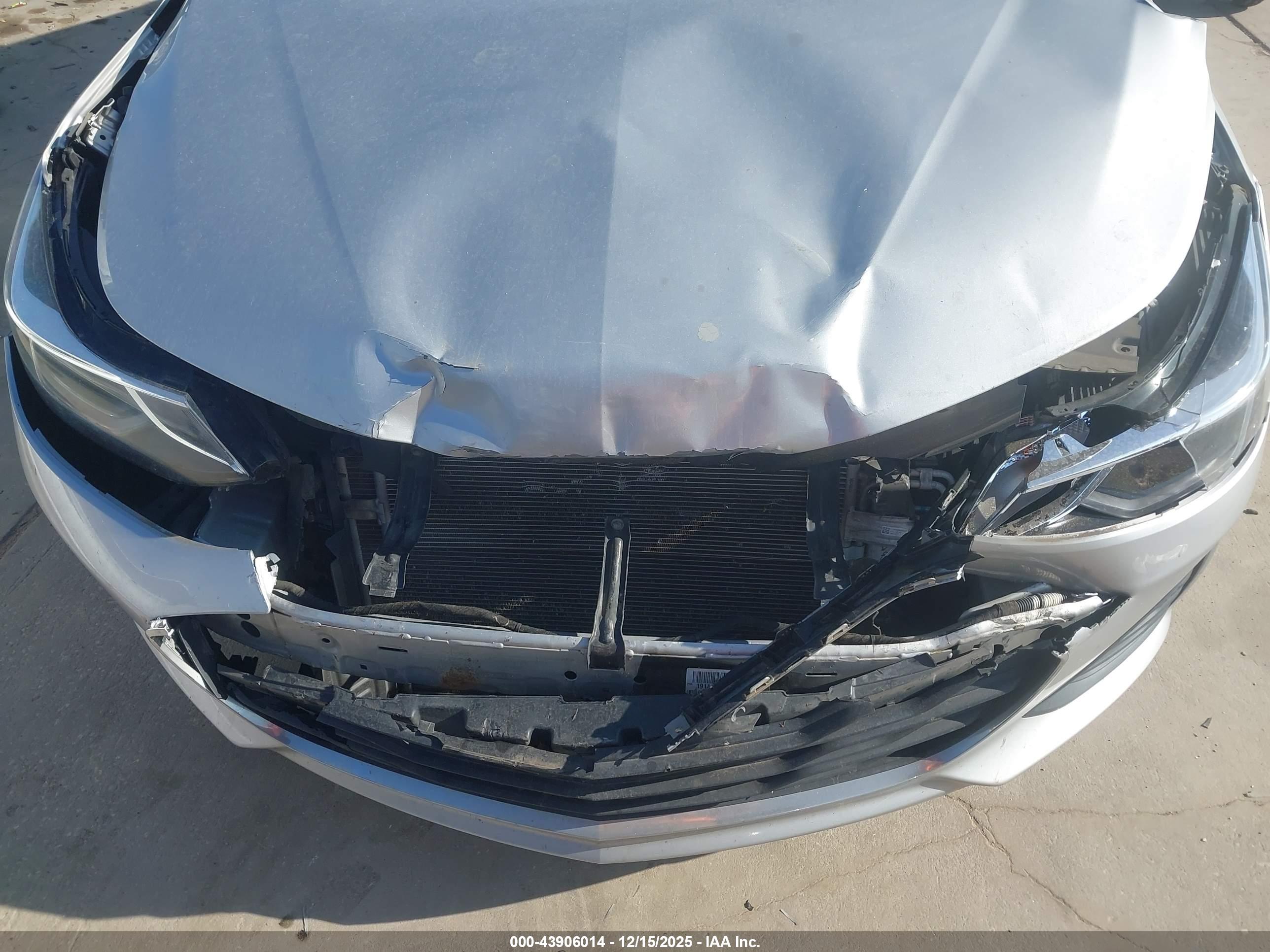 CHEVROLET CRUZE image 6
