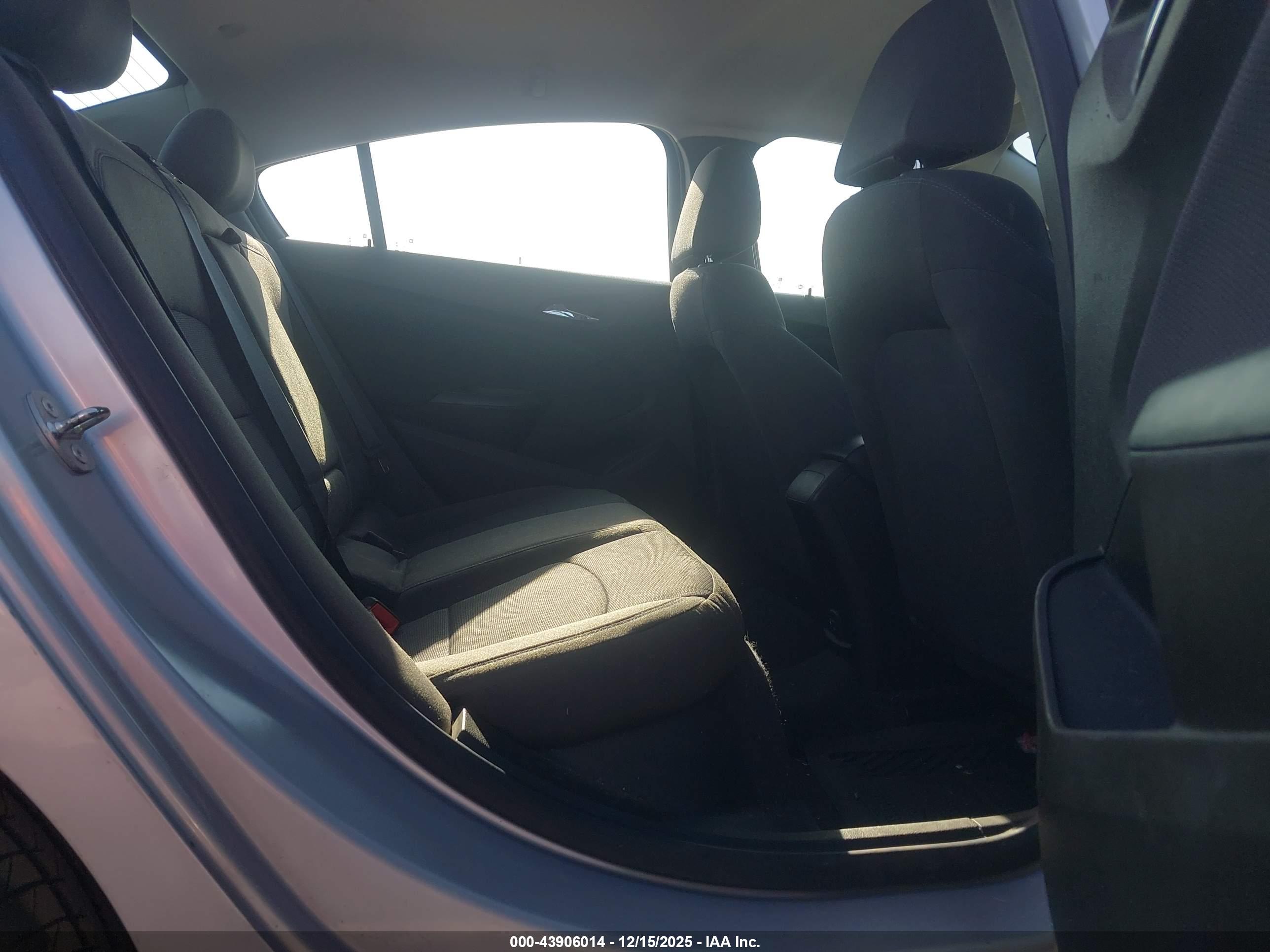 CHEVROLET CRUZE image 8