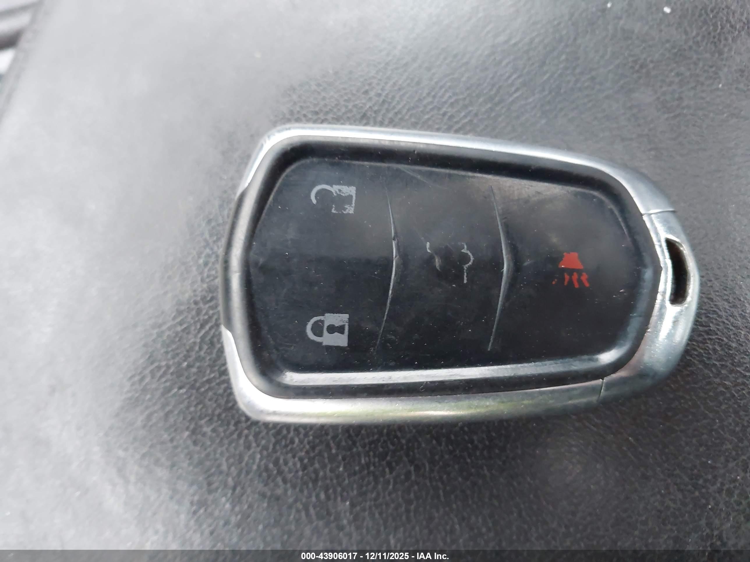 CADILLAC CTS image 11