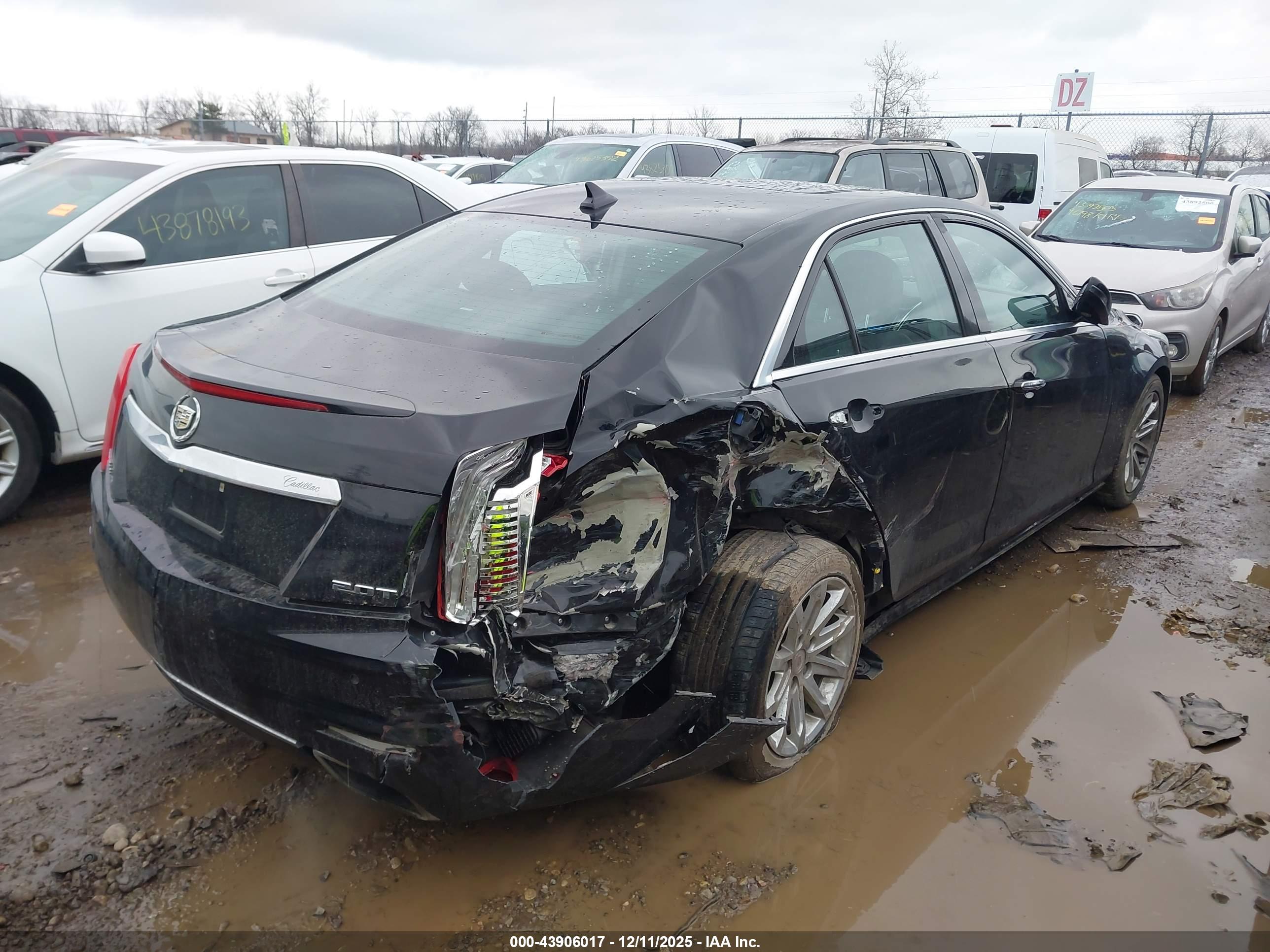 CADILLAC CTS image 4