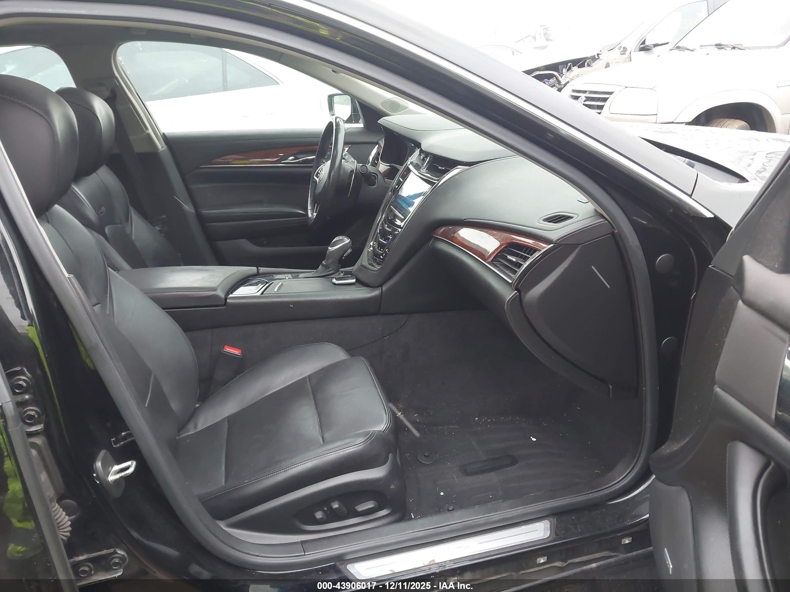CADILLAC CTS image 5