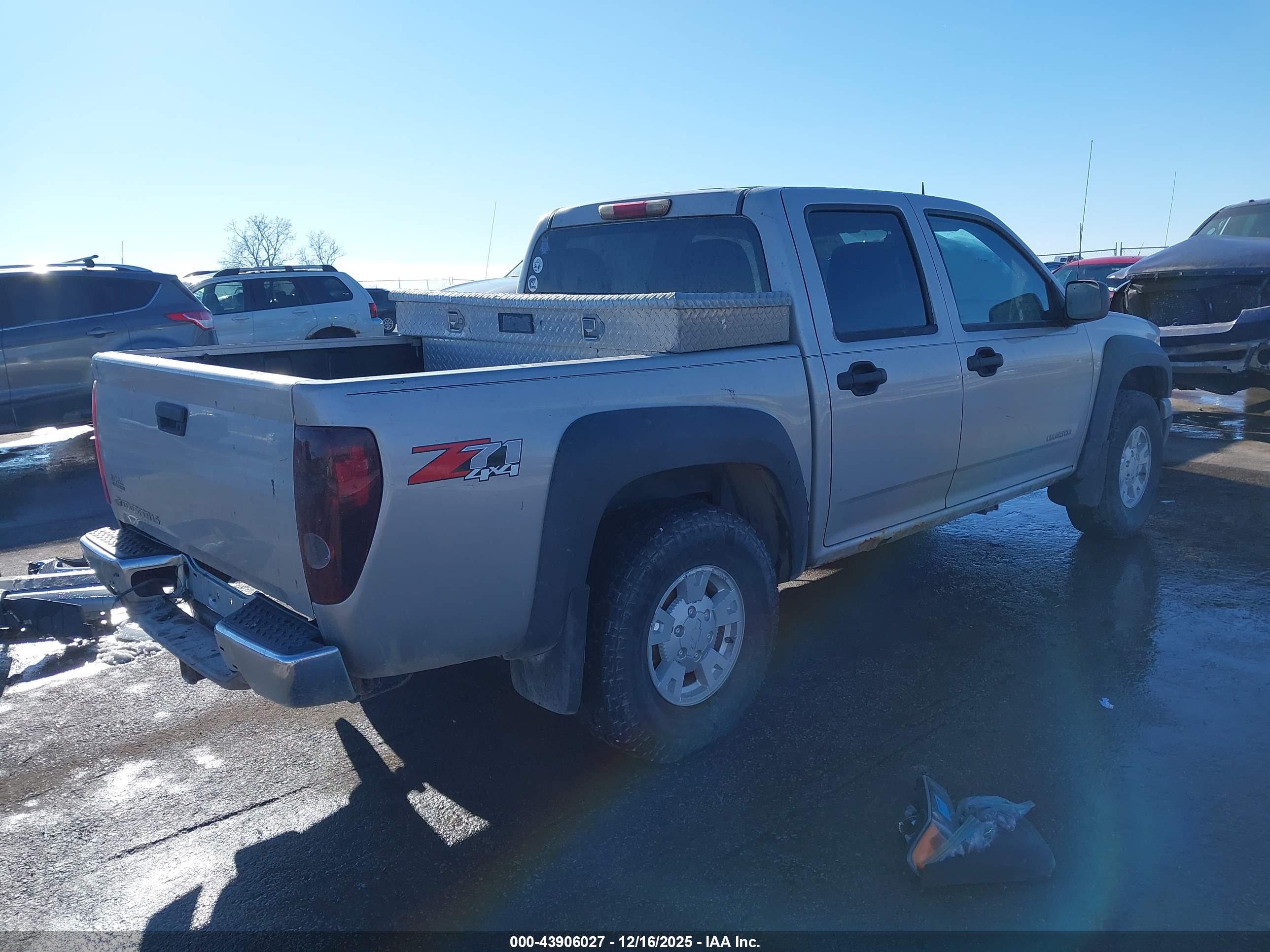 CHEVROLET COLORADO image 4