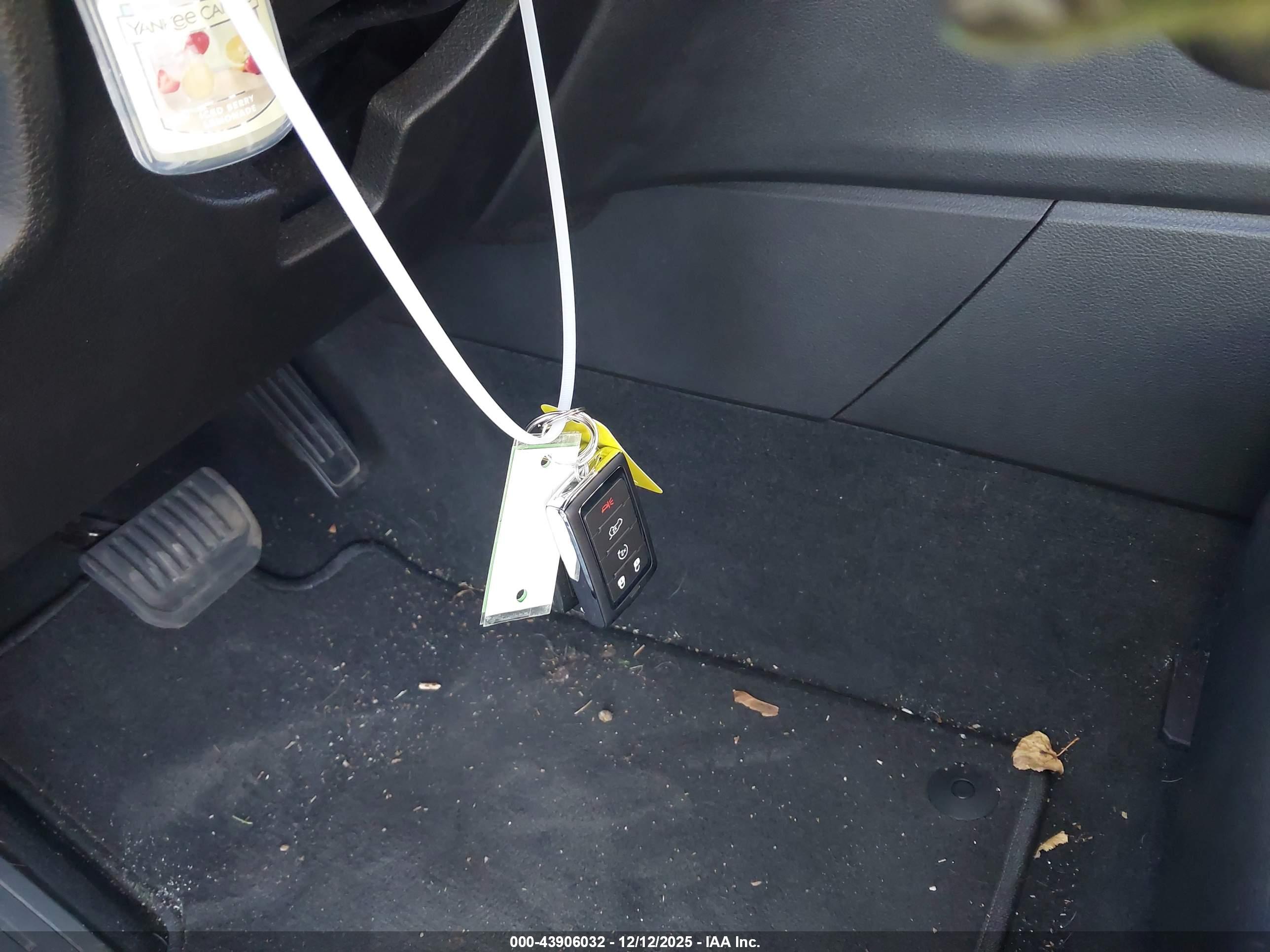 JEEP GRAND image 11