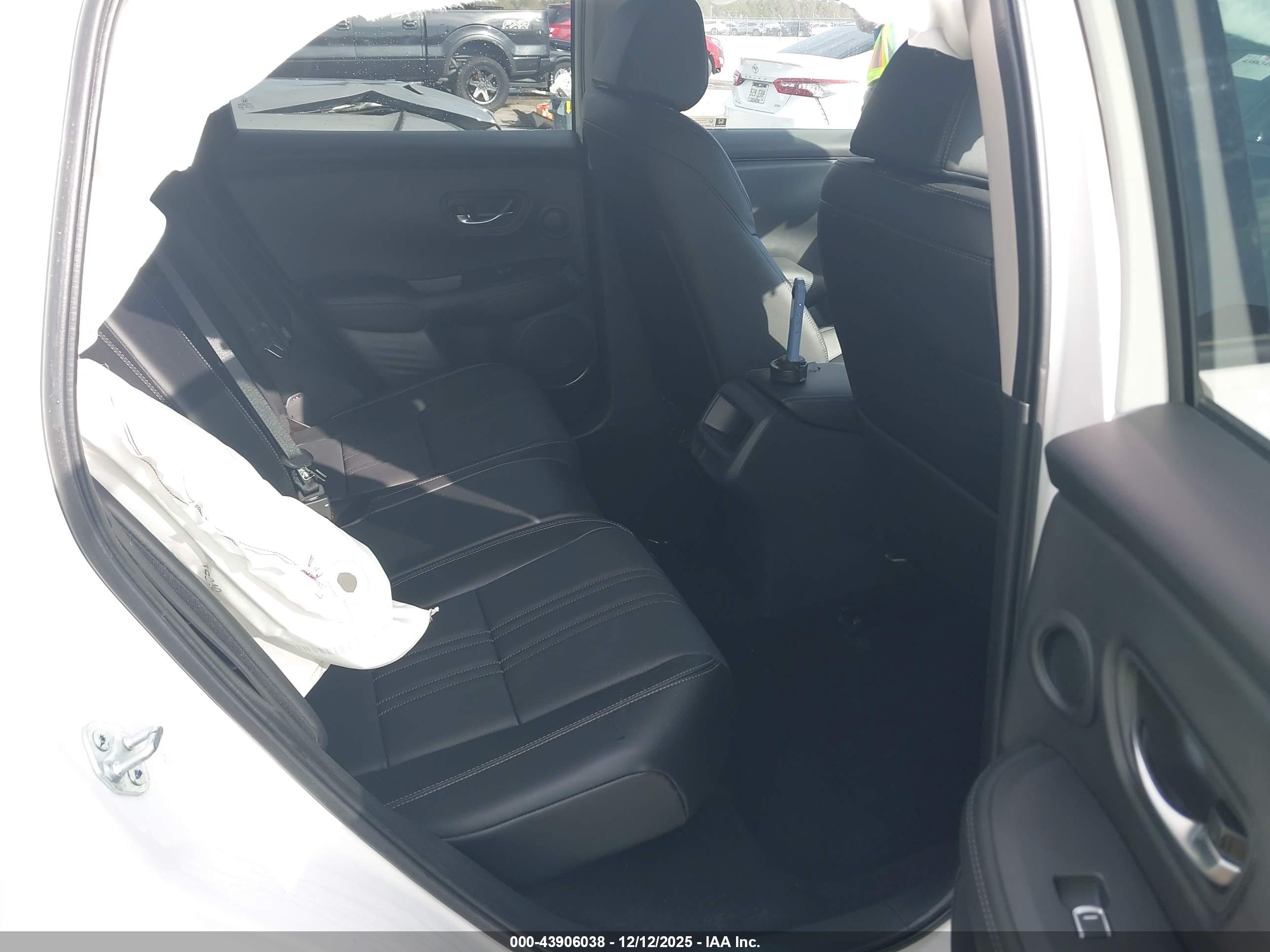 HONDA HR-V image 8