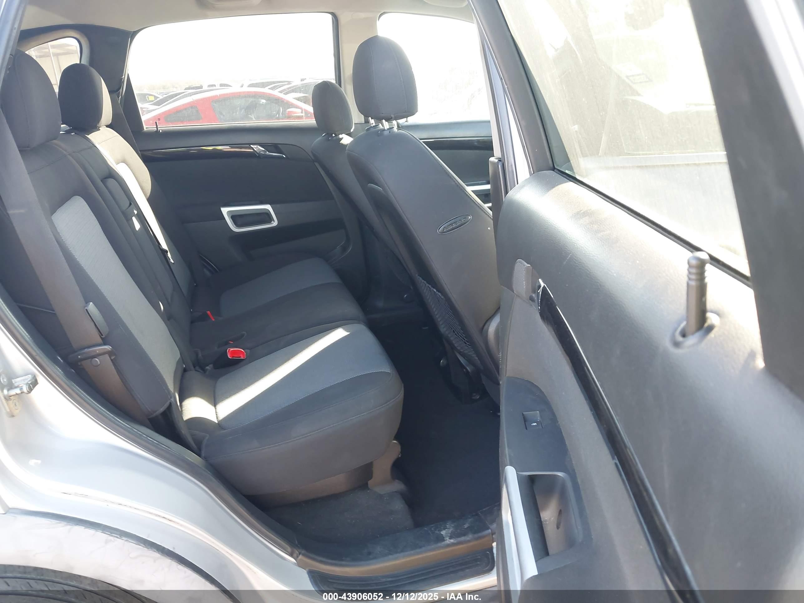 CHEVROLET CAPTIVA image 8