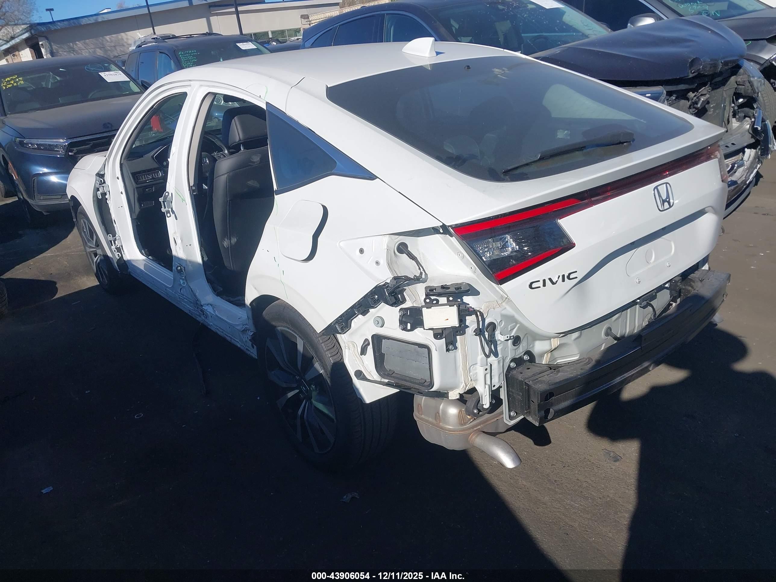 HONDA CIVIC image 3