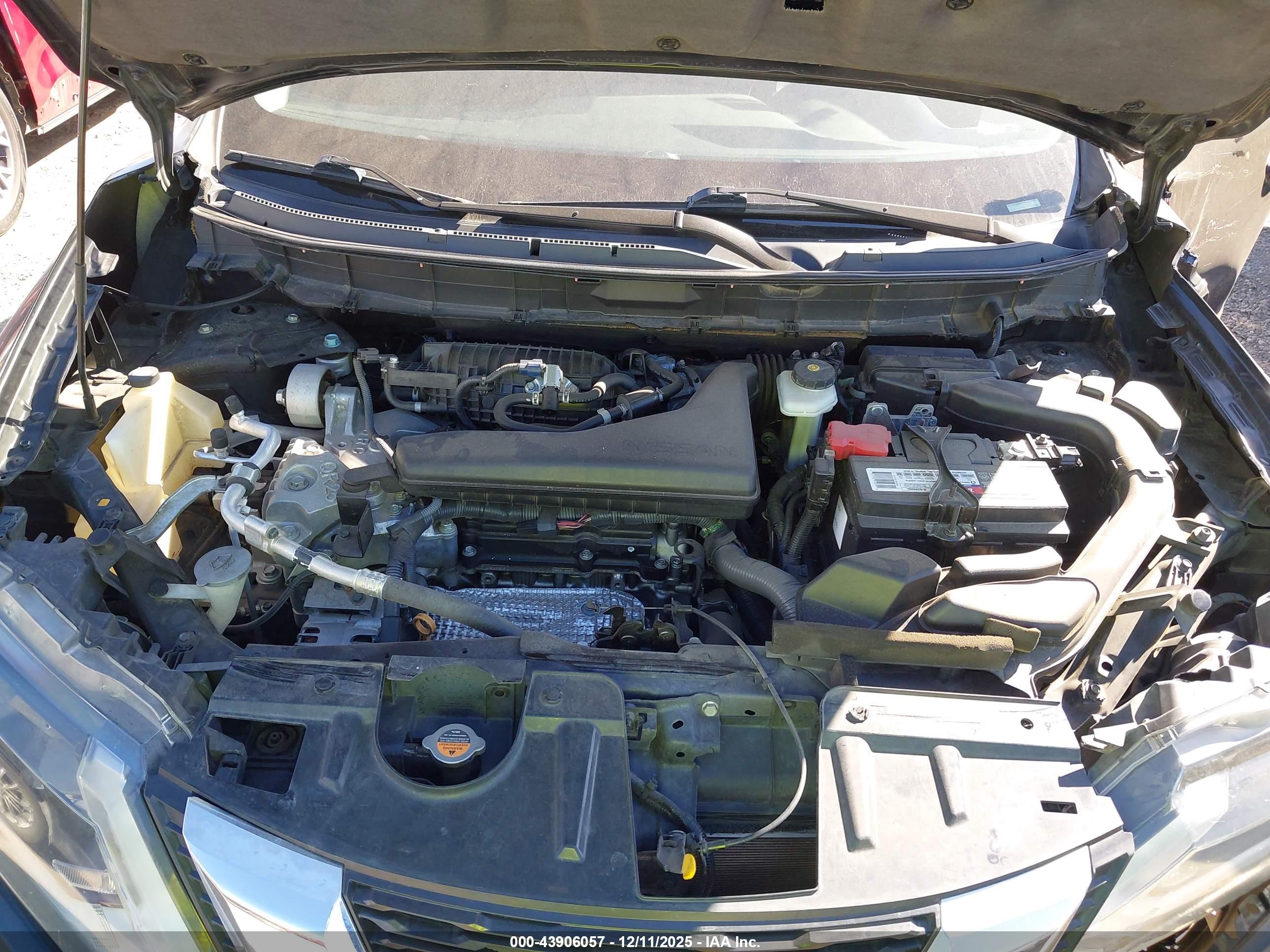 NISSAN ROGUE image 10