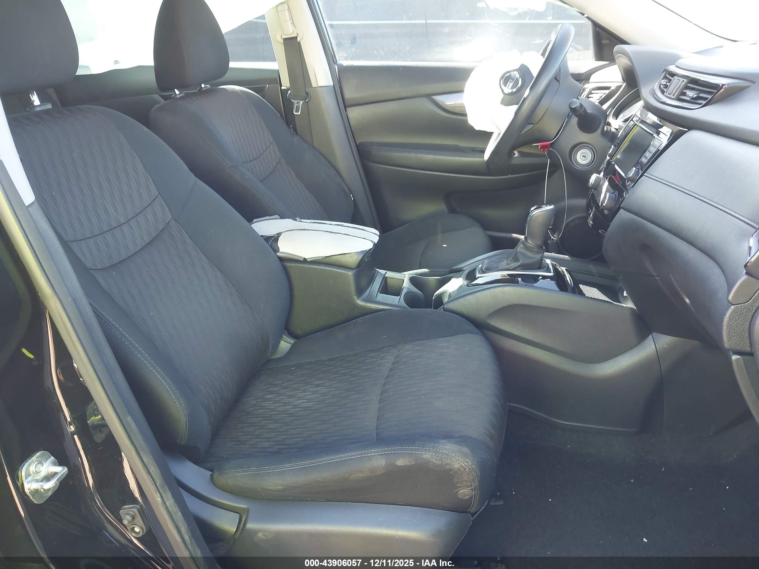 NISSAN ROGUE image 5