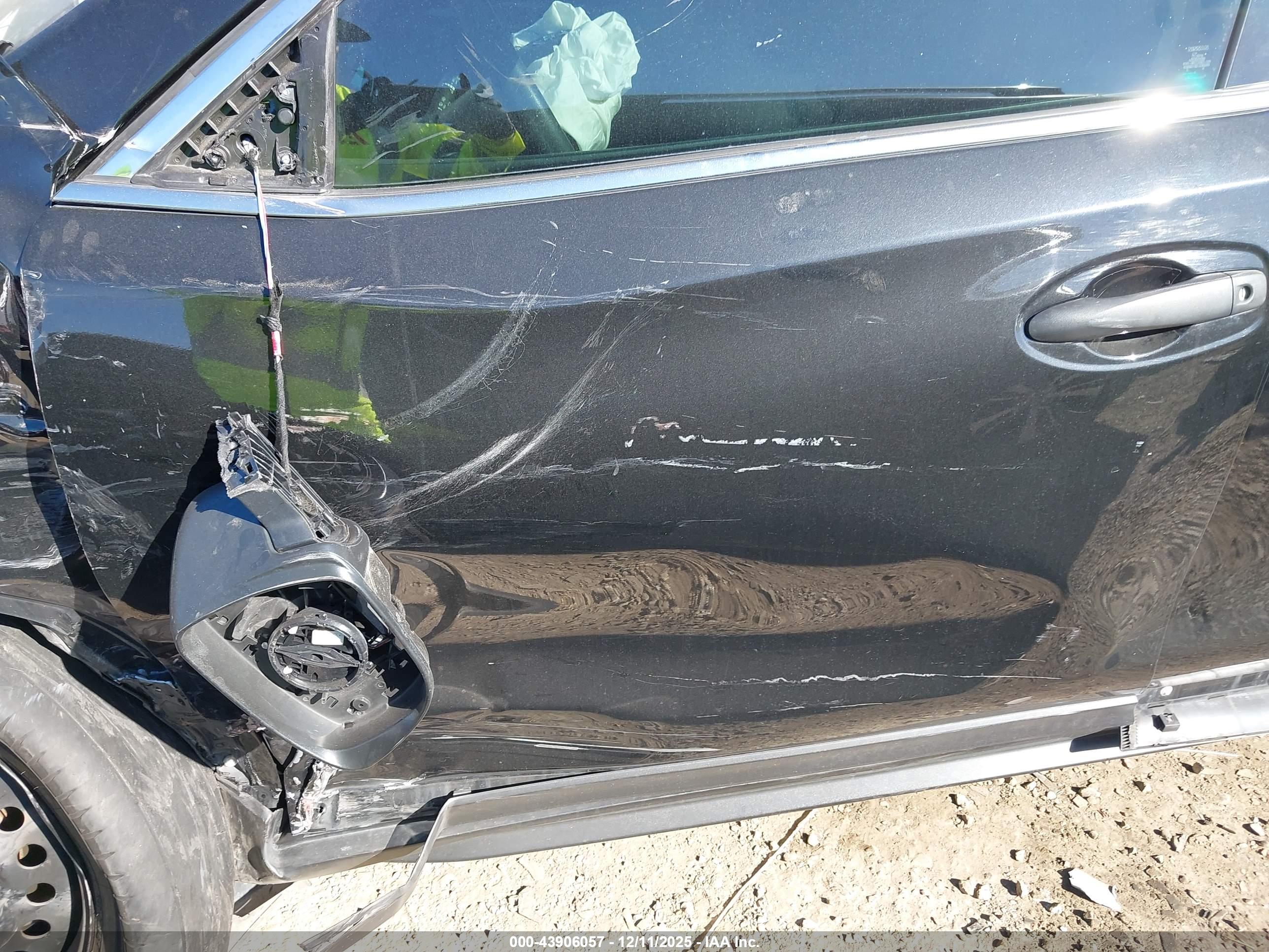 NISSAN ROGUE image 6