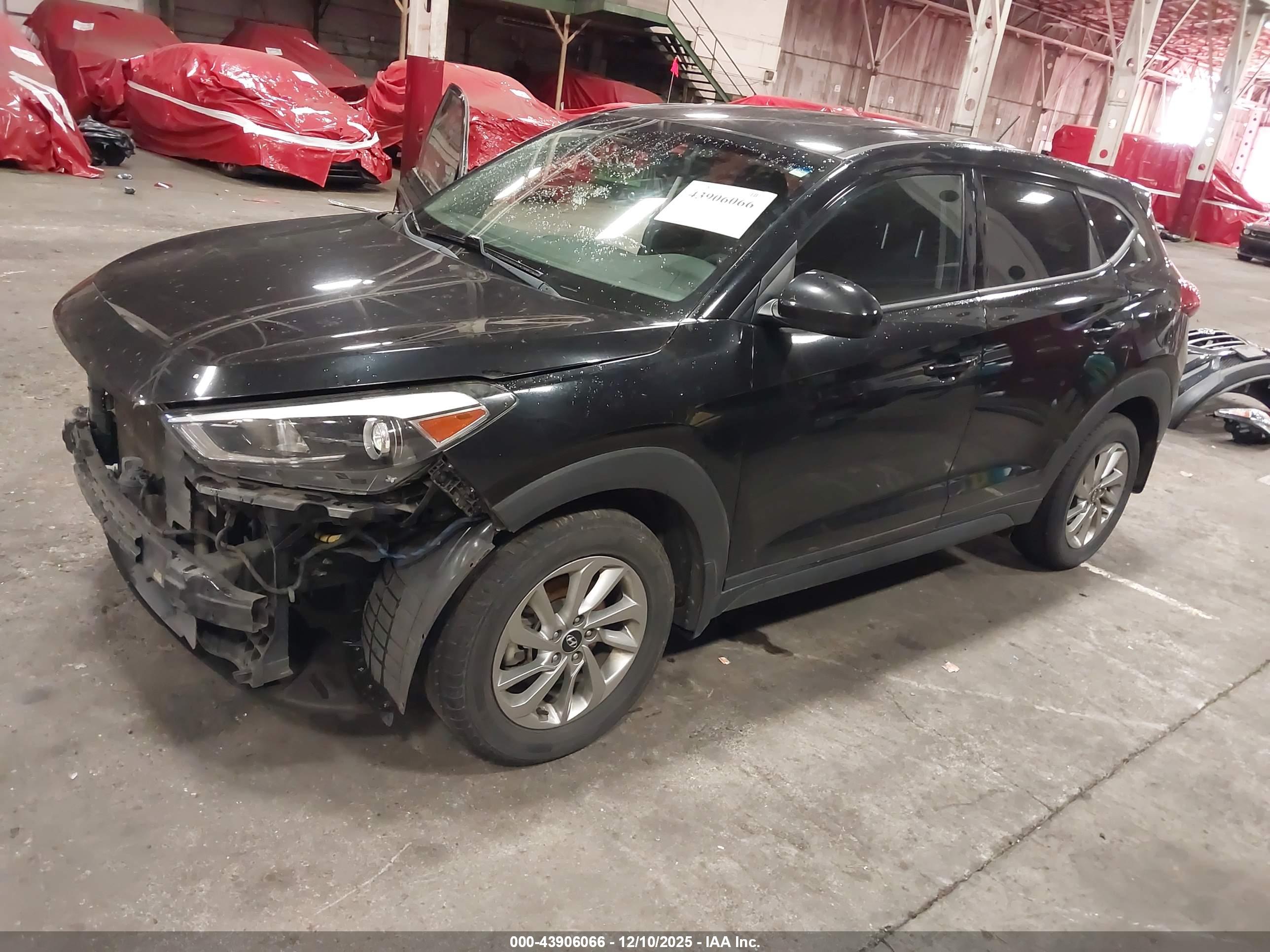HYUNDAI TUCSON image 2
