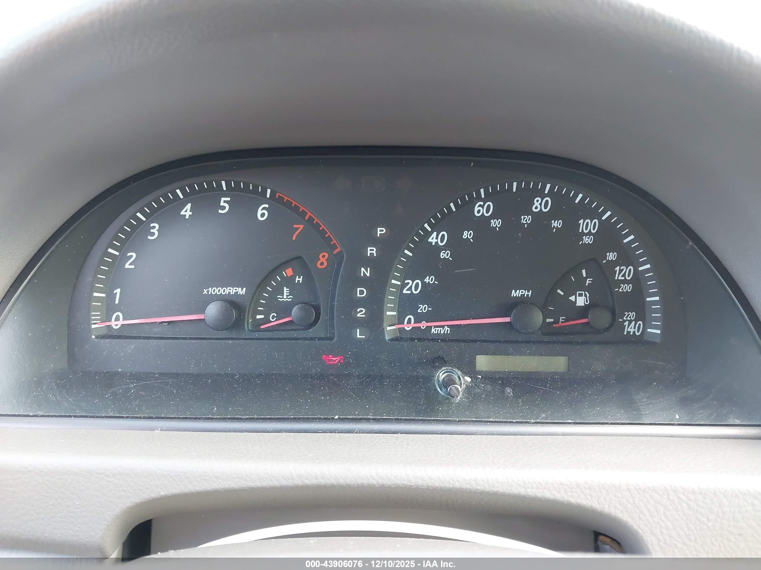 TOYOTA CAMRY image 7