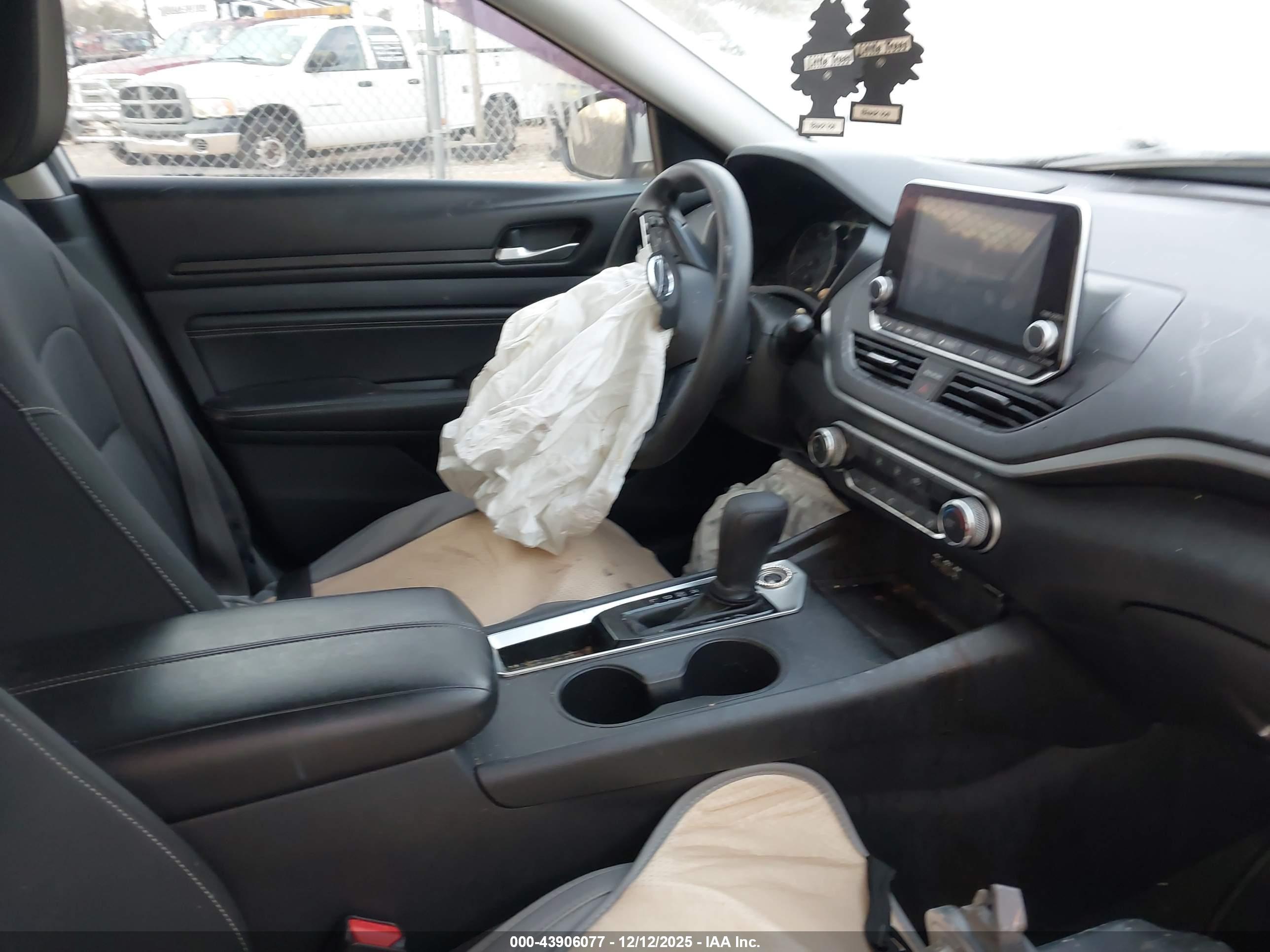 NISSAN ALTIMA image 5