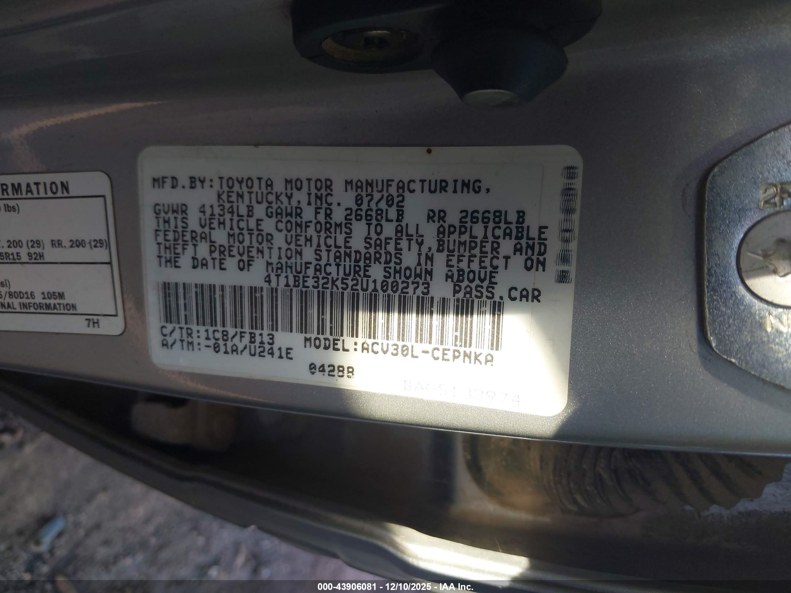 TOYOTA CAMRY image 9