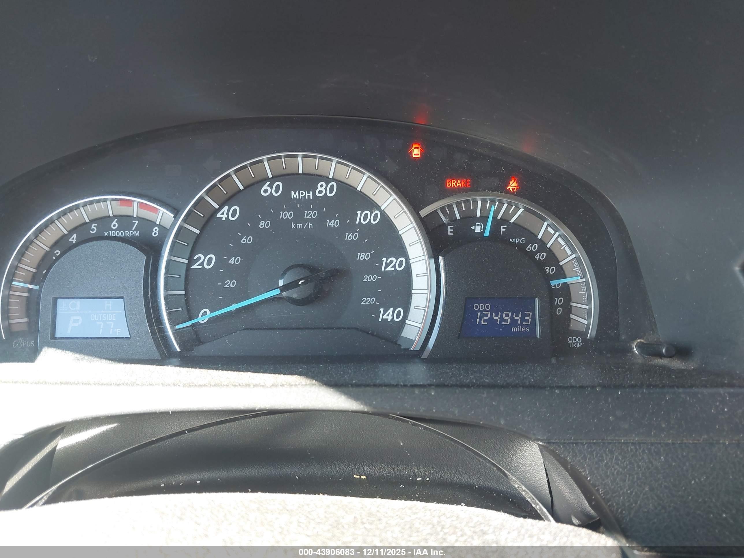 TOYOTA CAMRY image 7