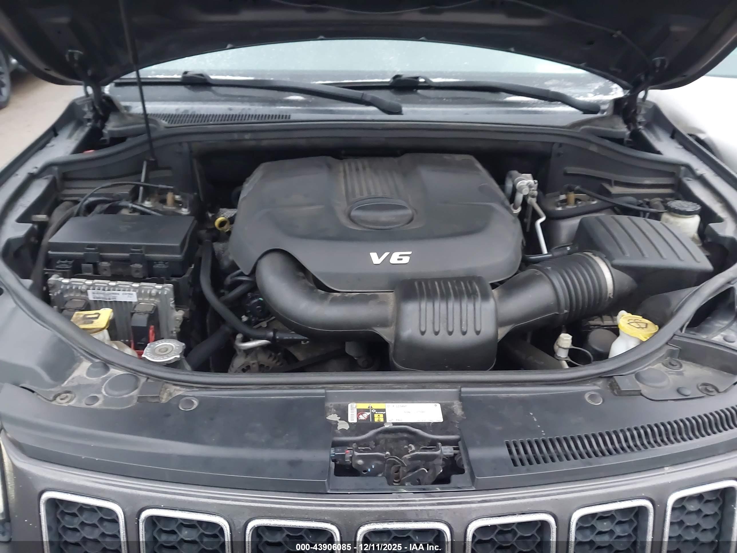 JEEP GRAND image 10