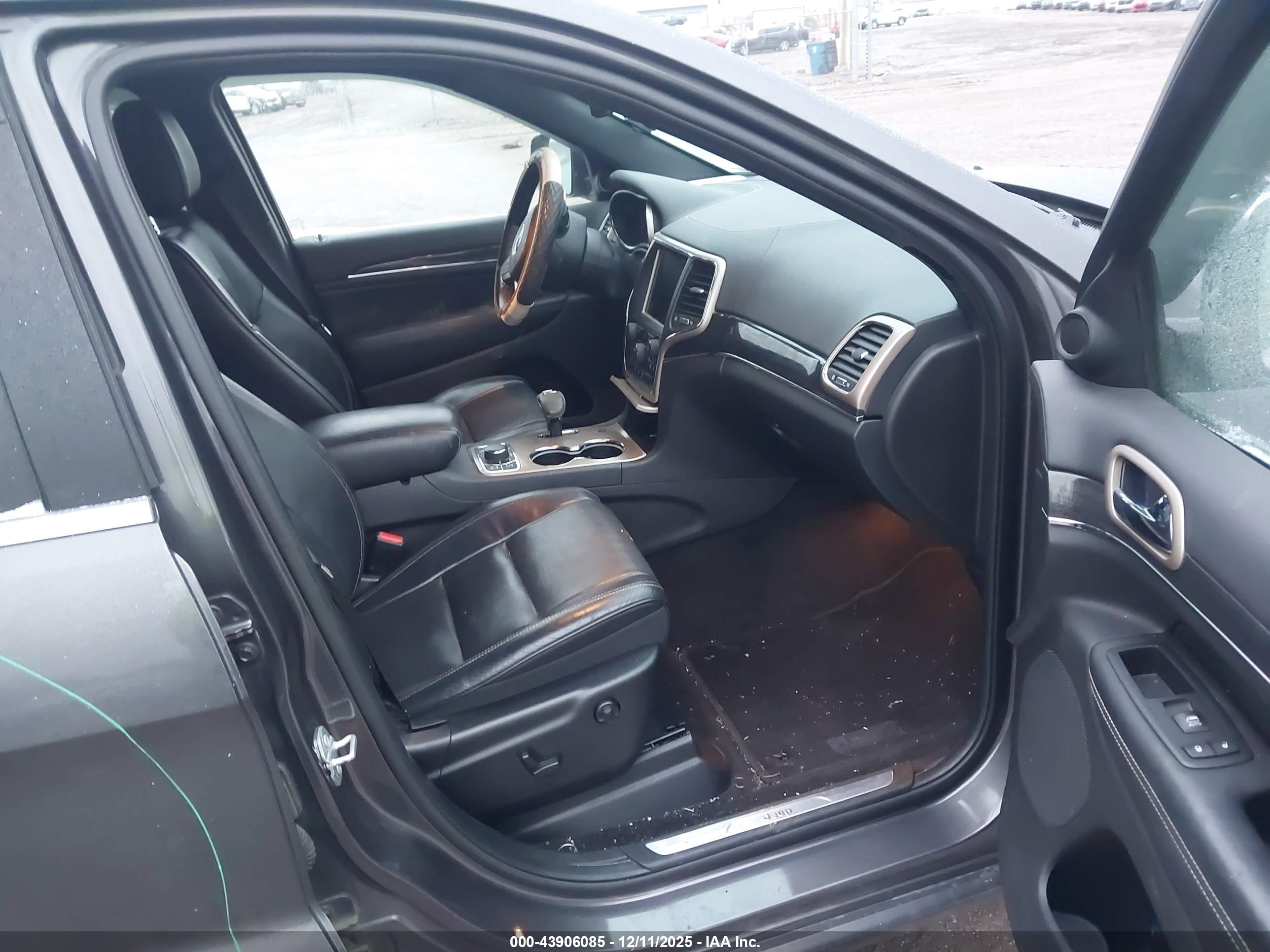 JEEP GRAND image 5