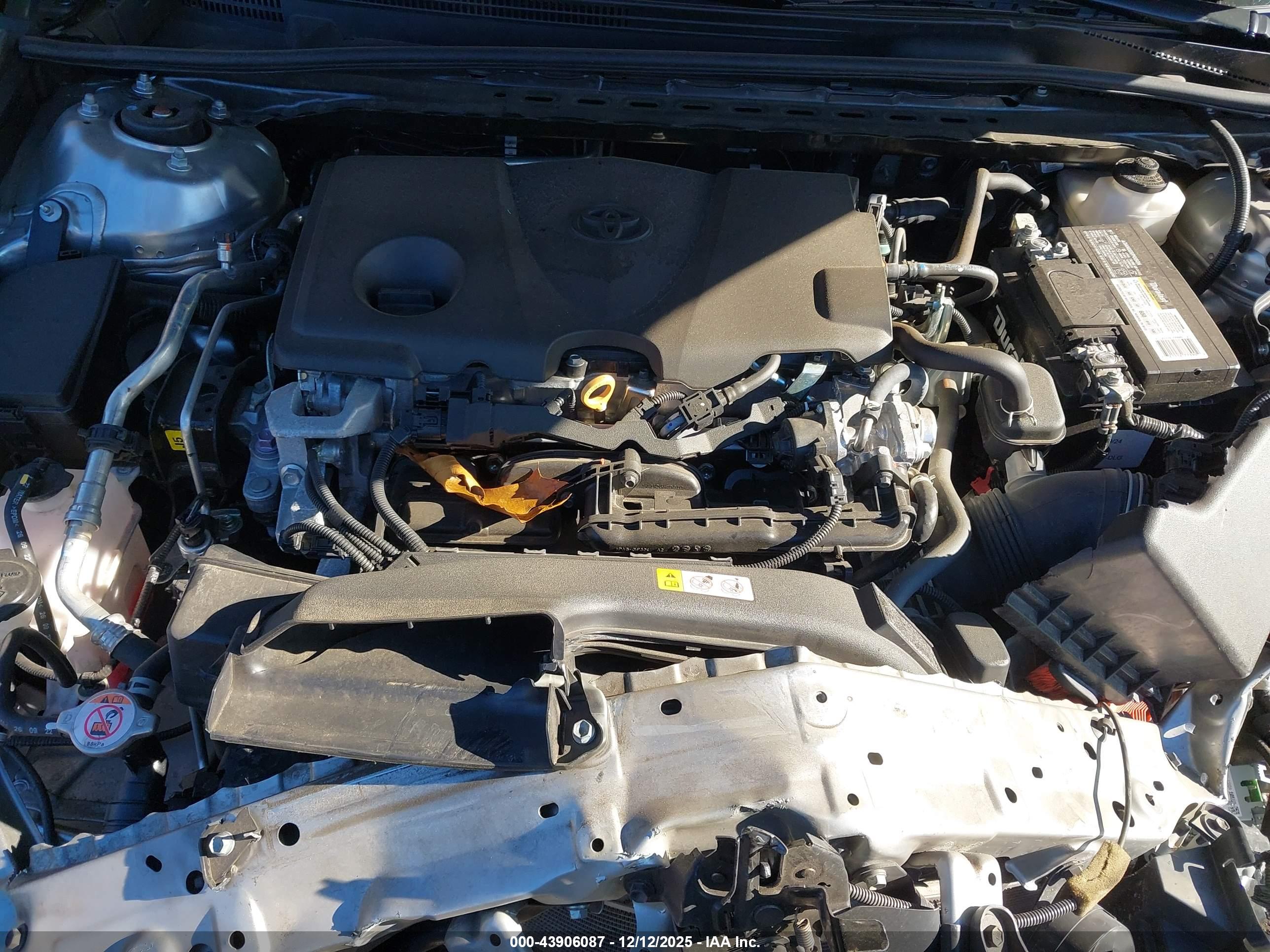 TOYOTA CAMRY image 10