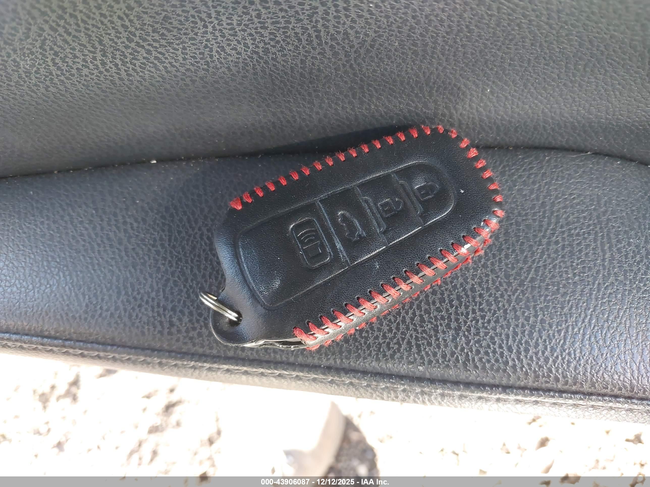 TOYOTA CAMRY image 11