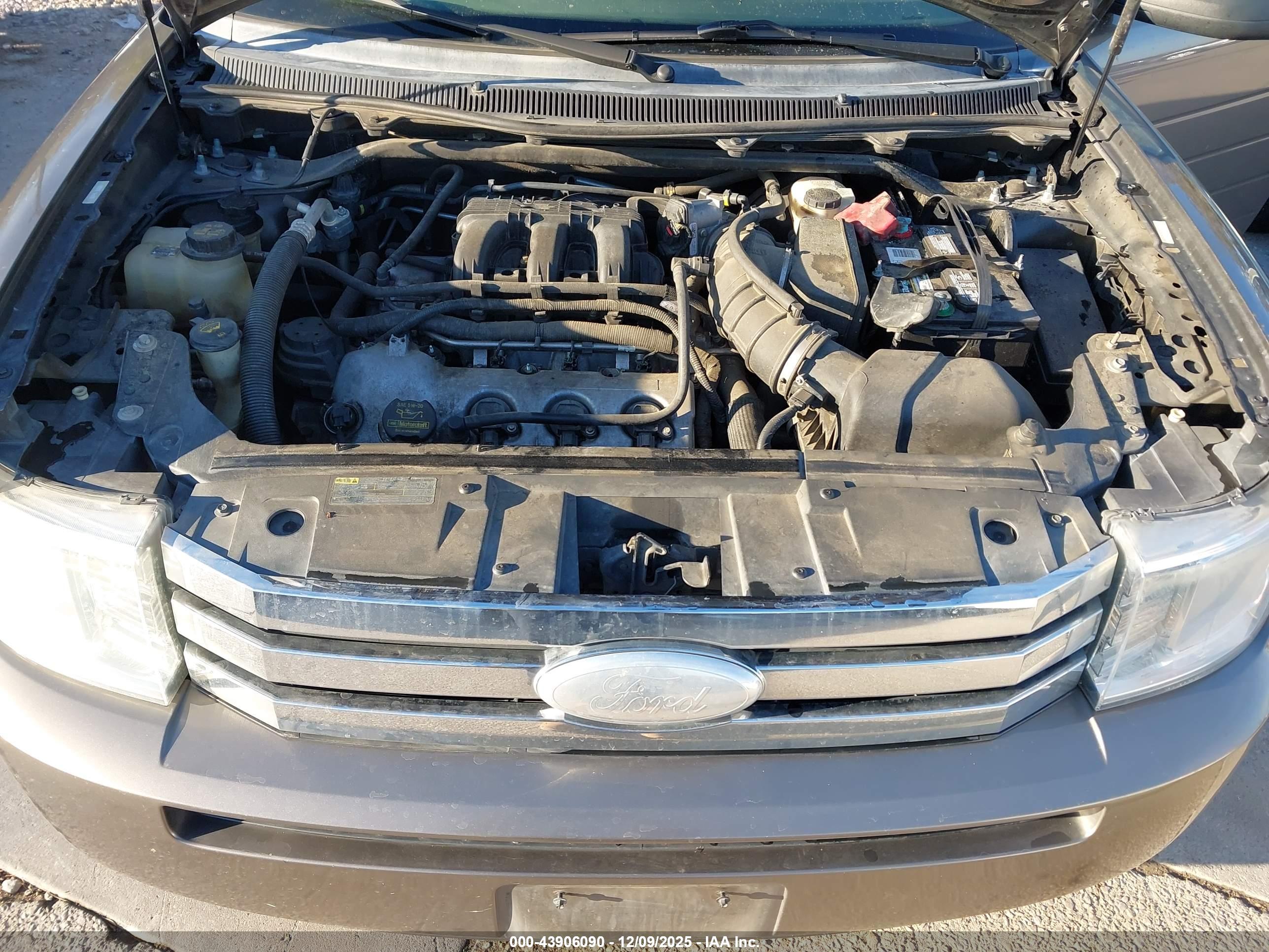 FORD FLEX image 10
