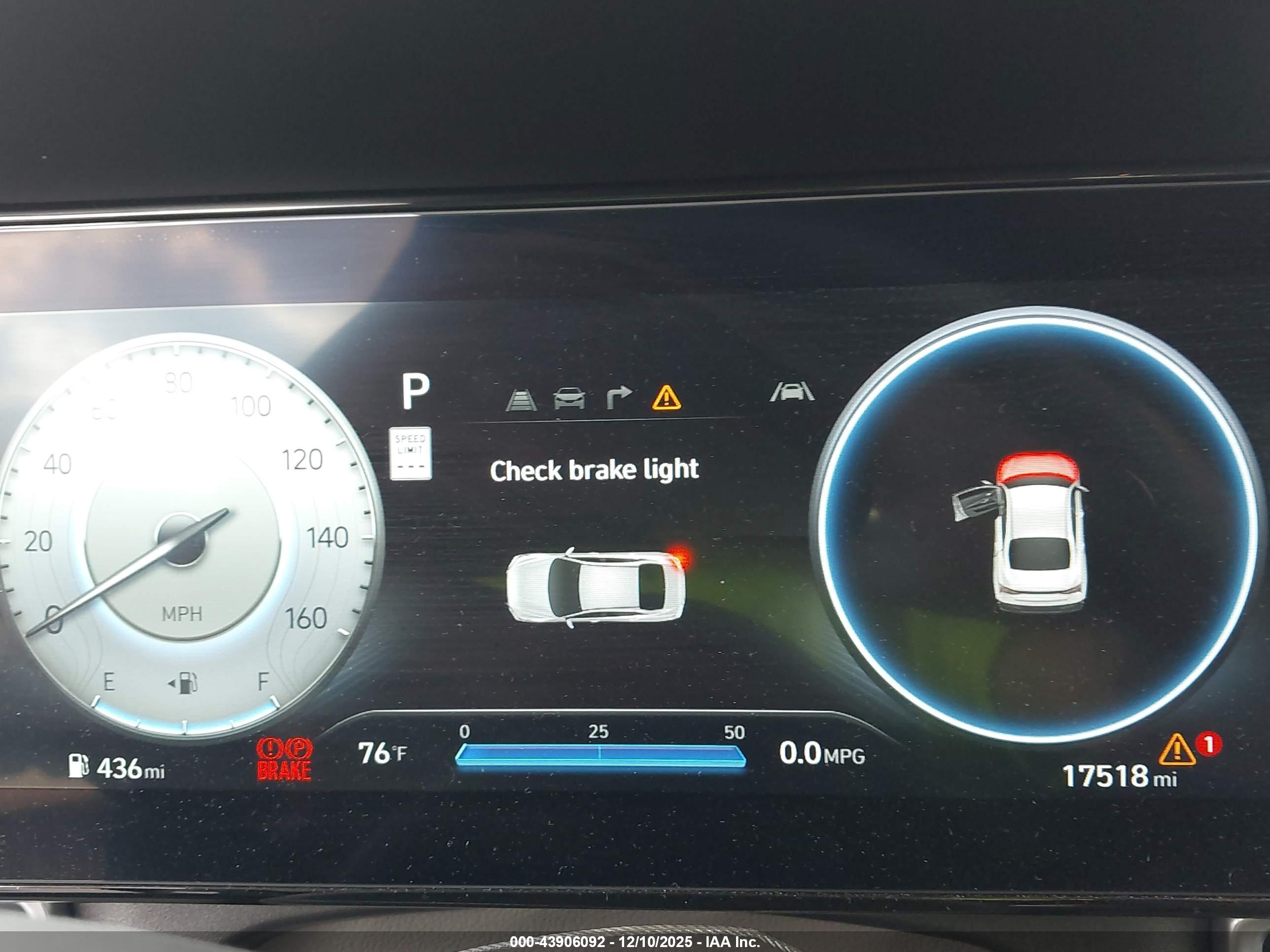 HYUNDAI ELANTRA image 7