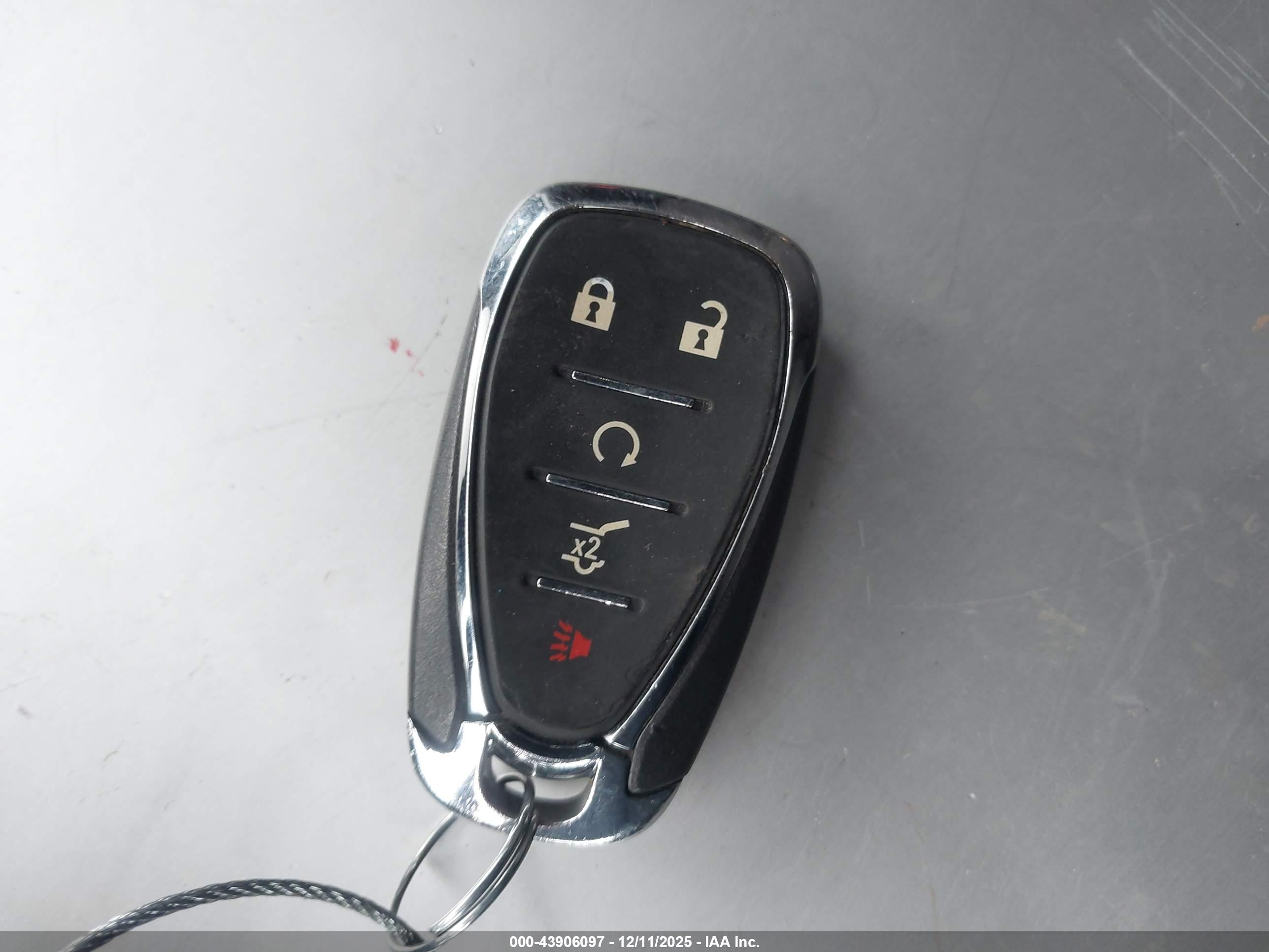CHEVROLET TRAVERSE image 11