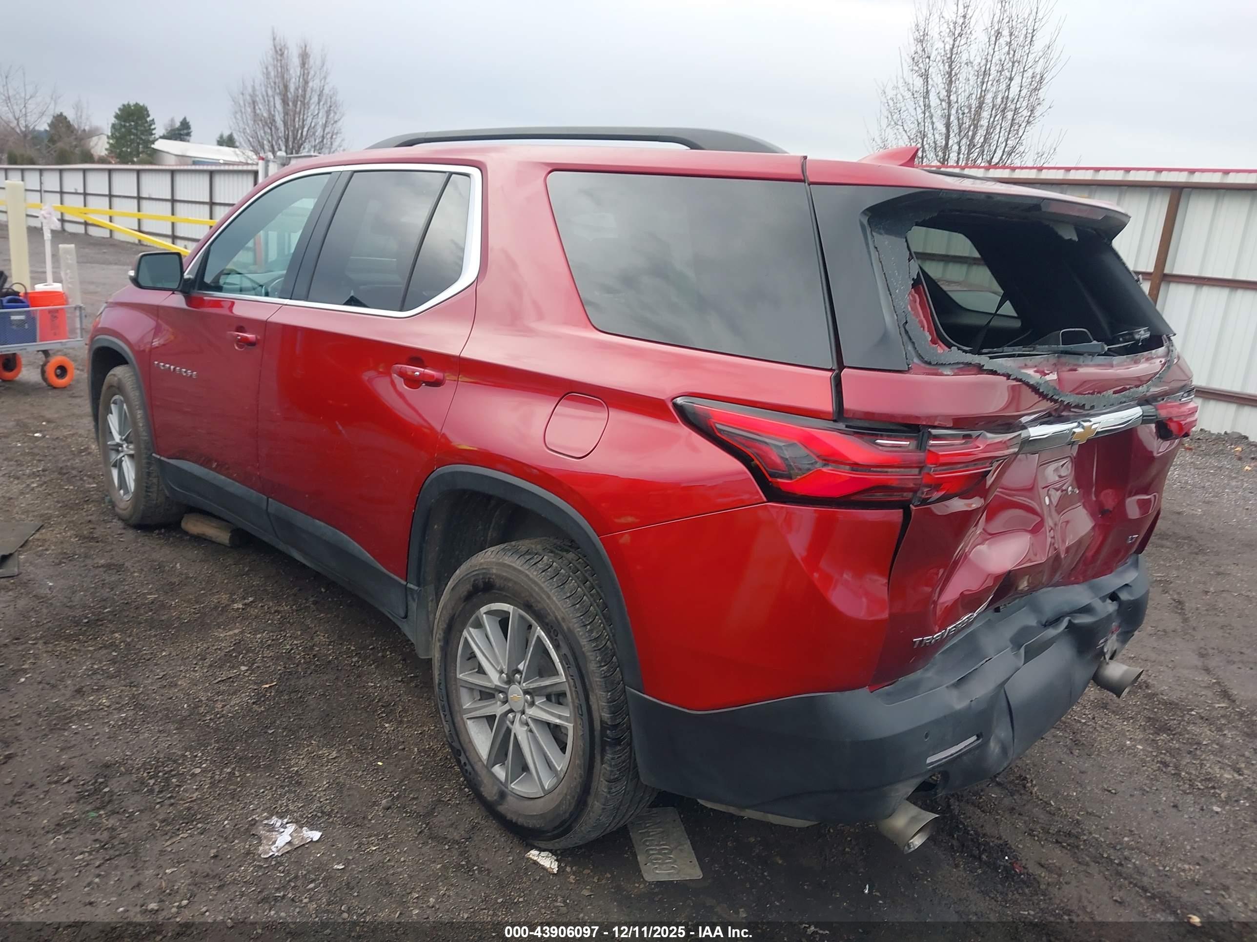 CHEVROLET TRAVERSE image 3
