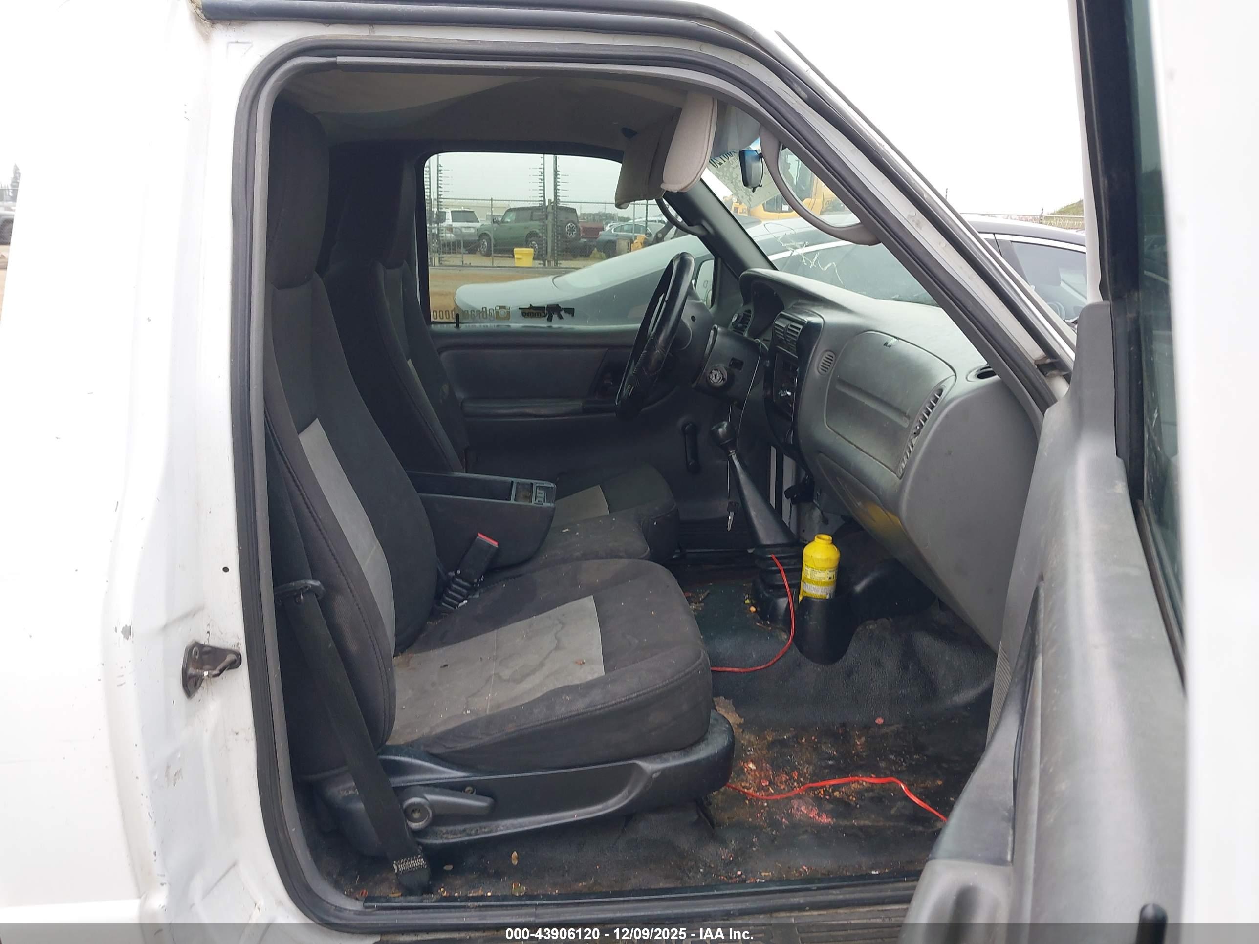FORD RANGER image 8