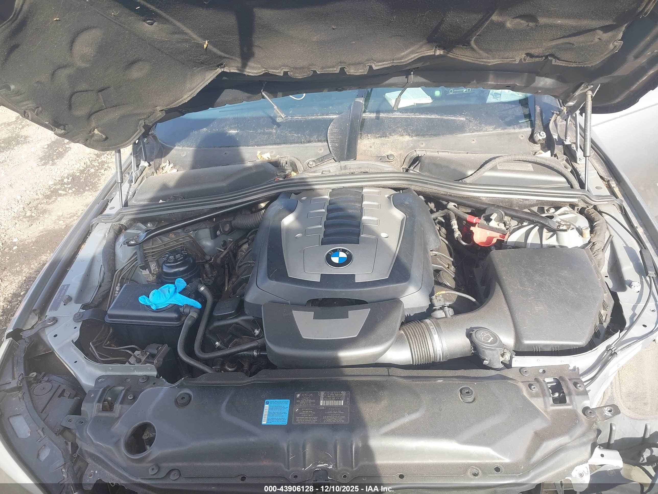 BMW 550I image 10