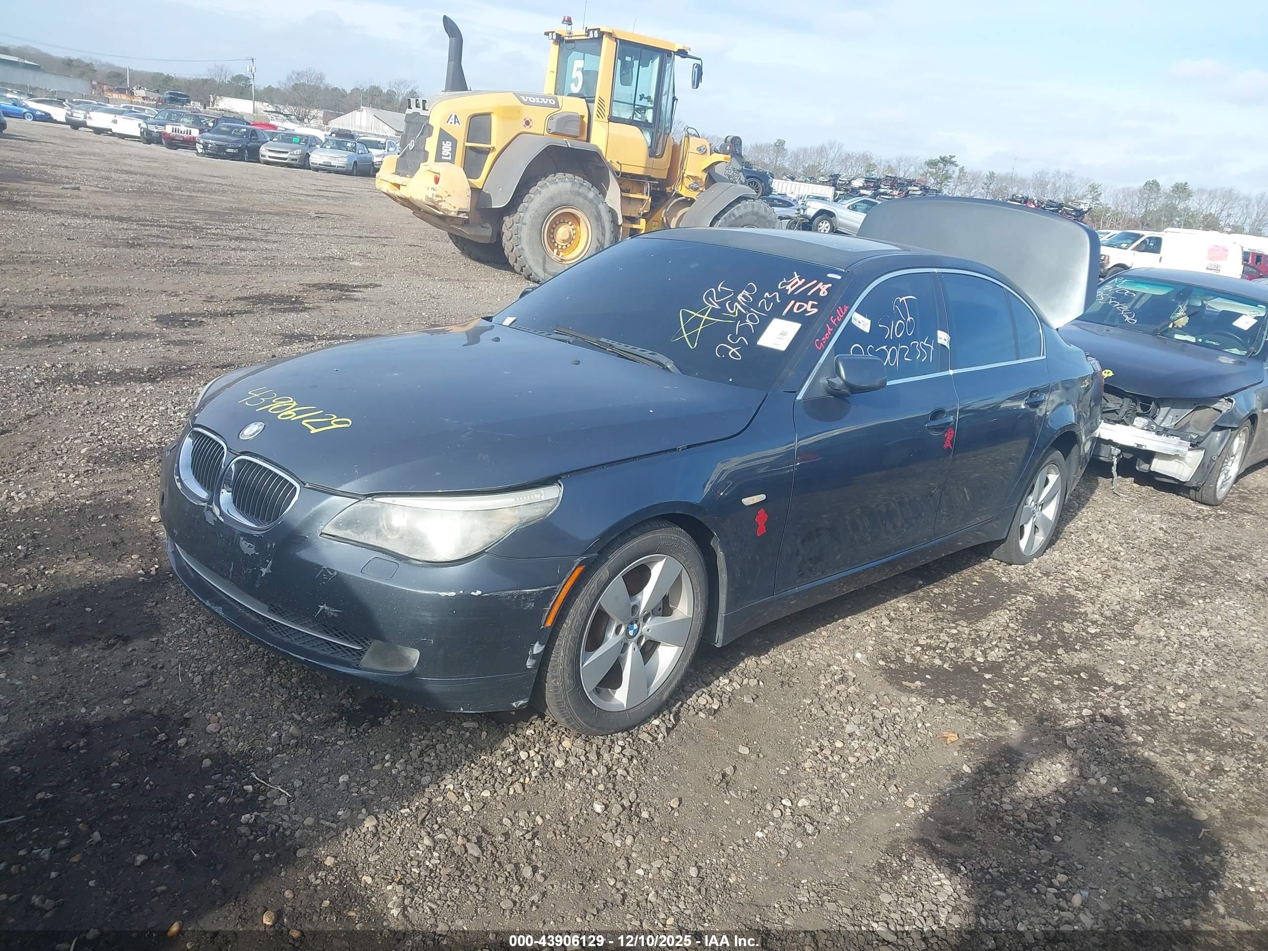 BMW 528XI image 2