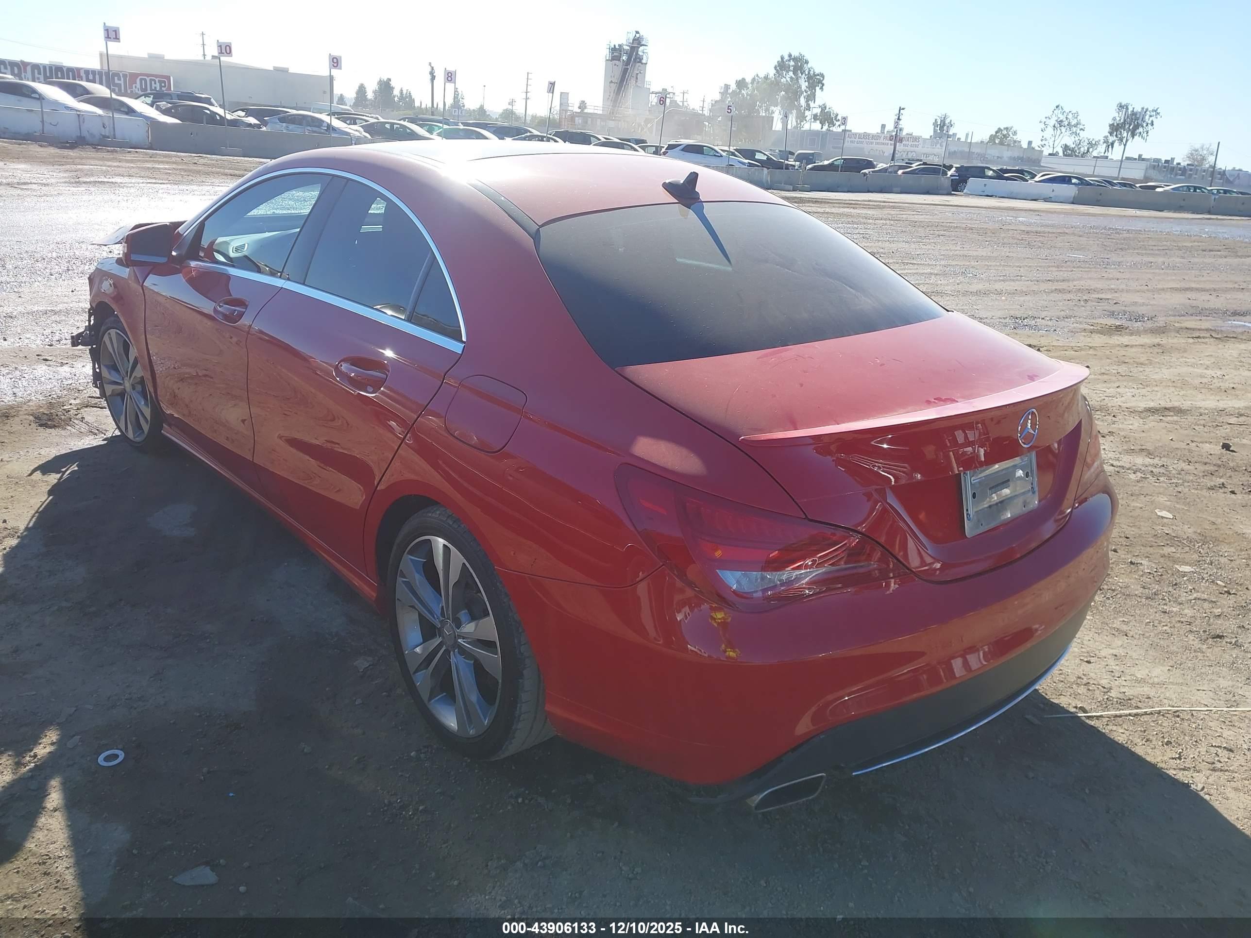 MERCEDES-BENZ CLA image 3