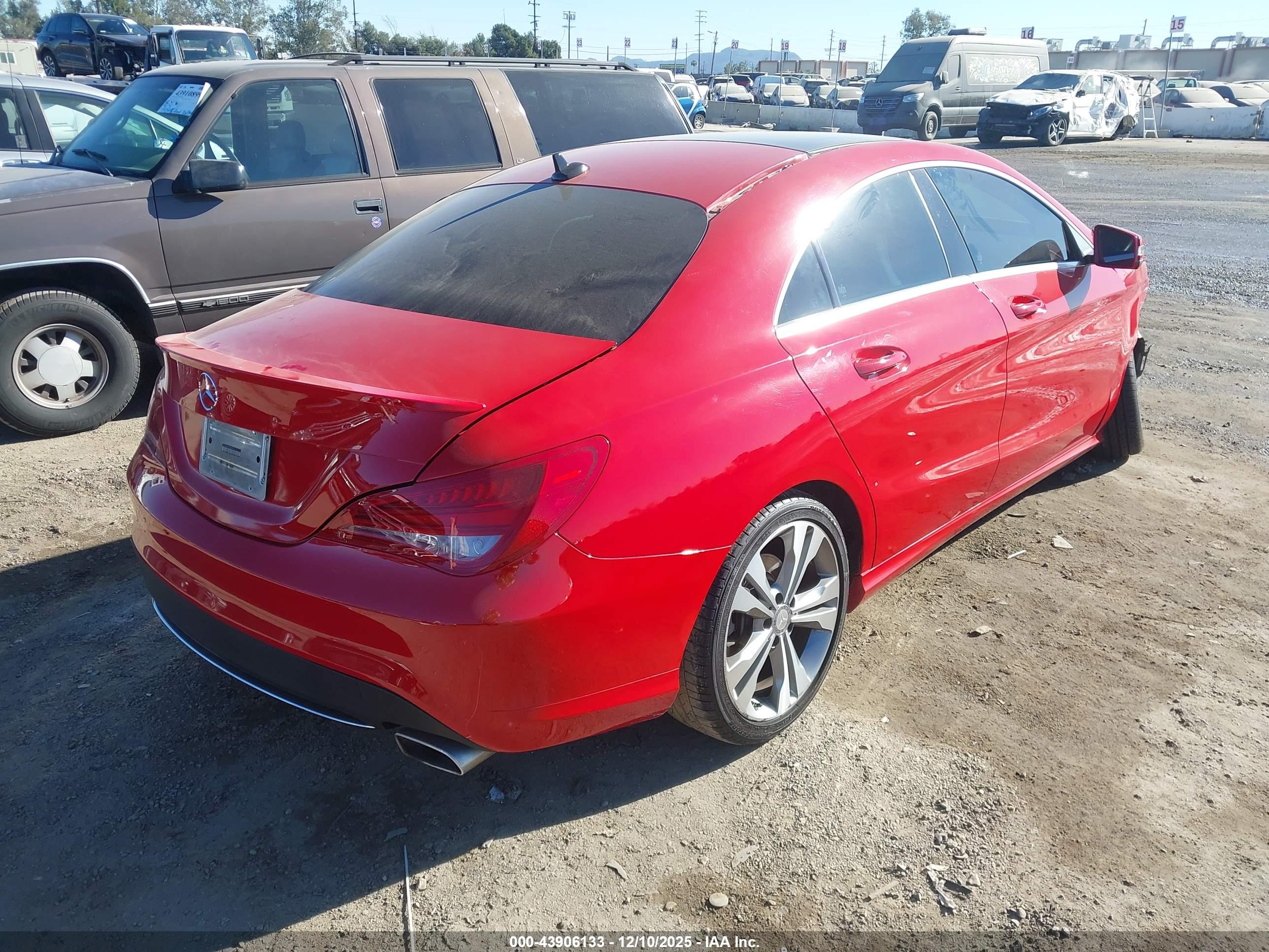 MERCEDES-BENZ CLA image 4