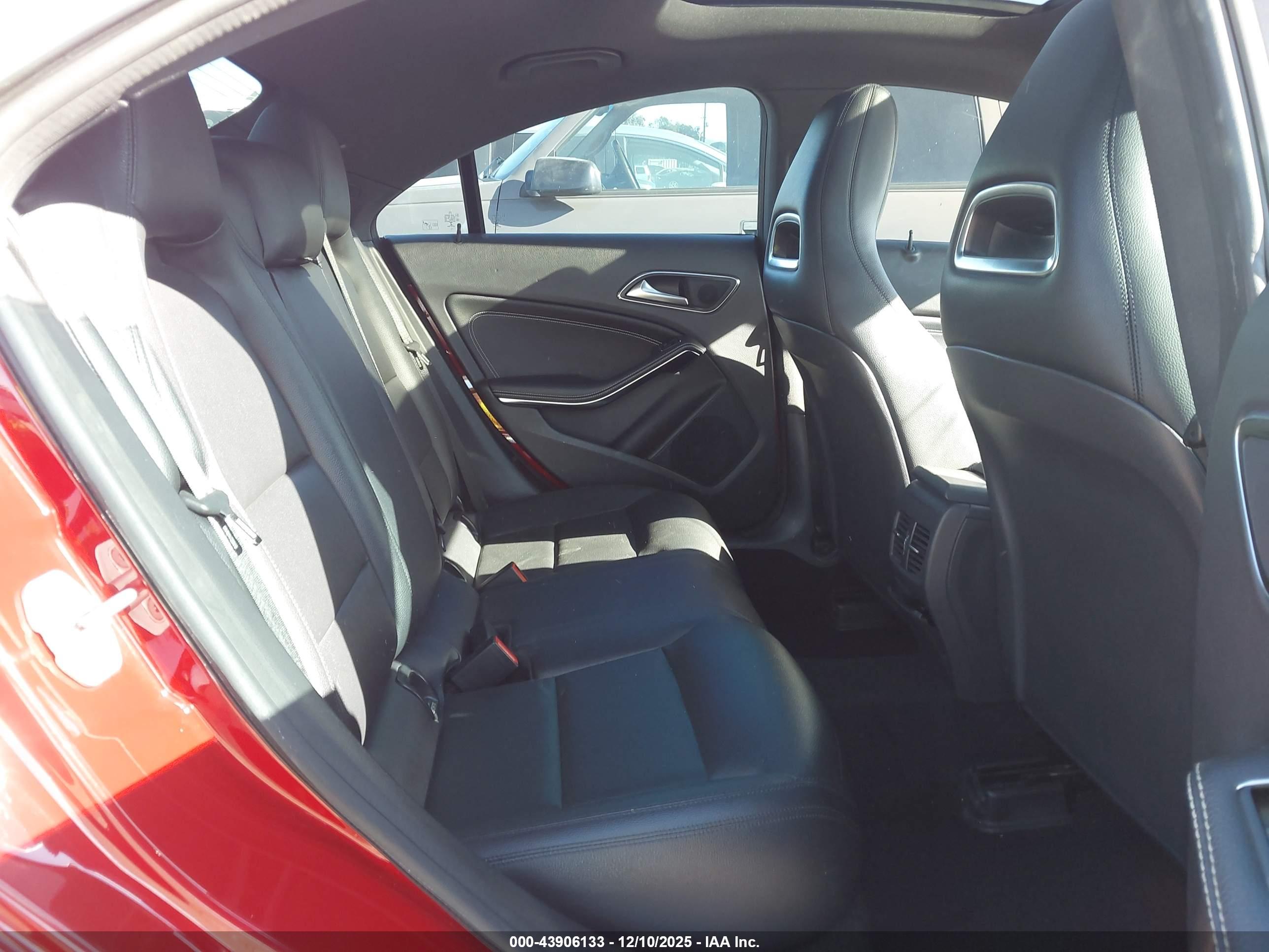 MERCEDES-BENZ CLA image 8