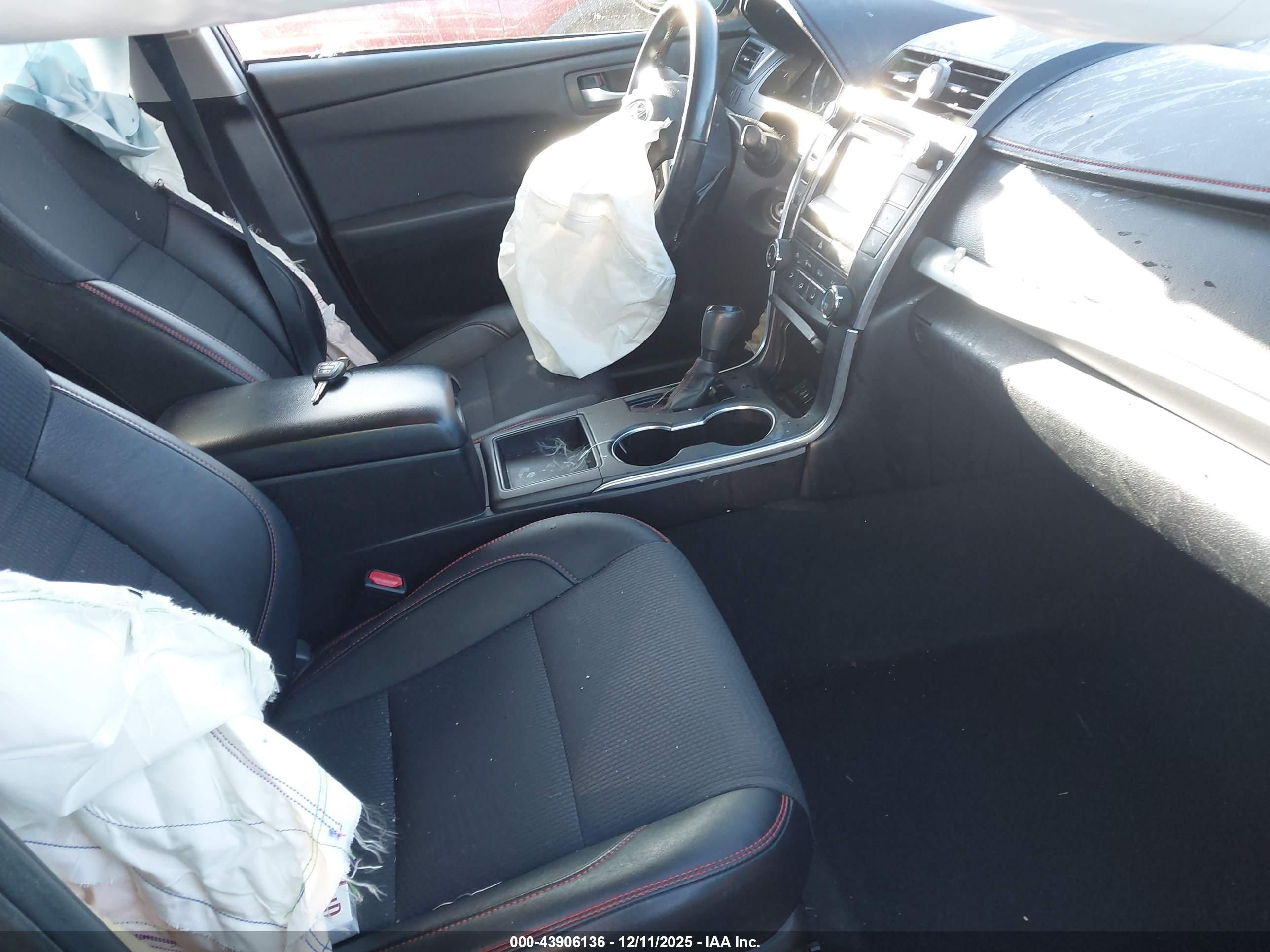 TOYOTA CAMRY image 5