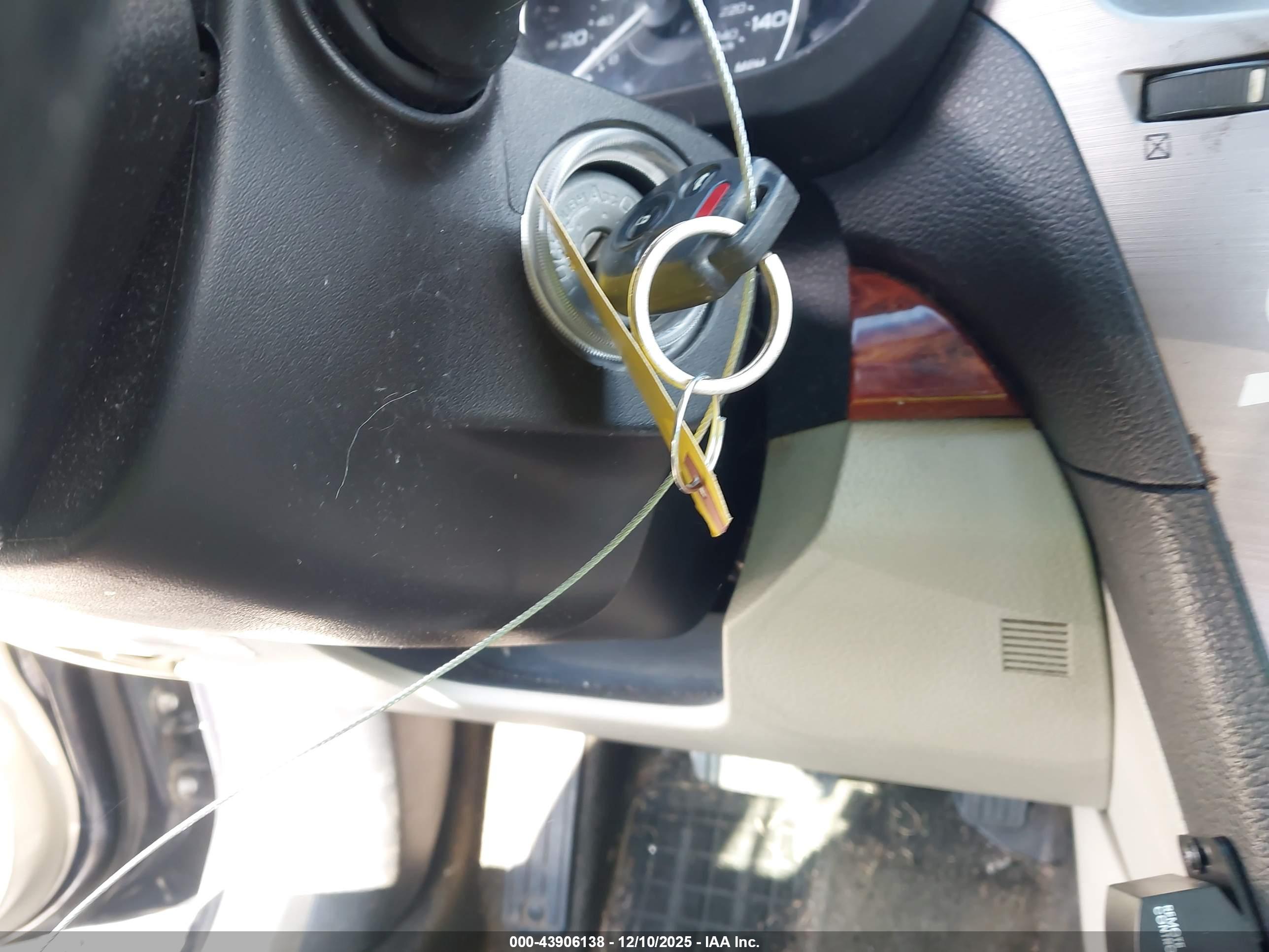 SUBARU LEGACY image 11