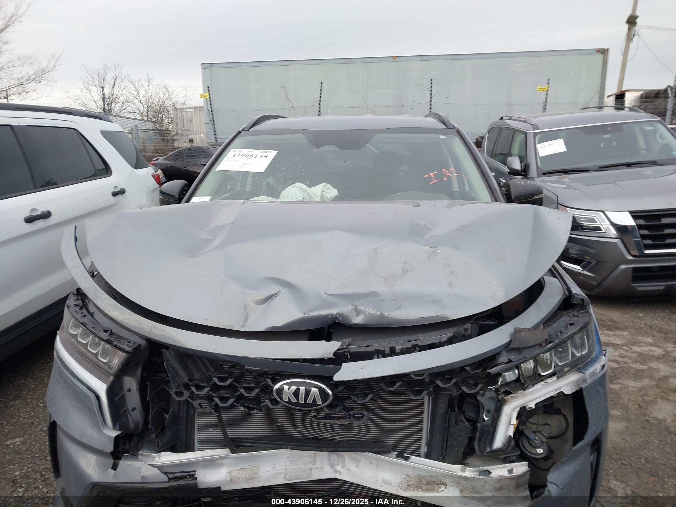 KIA SORENTO image 10