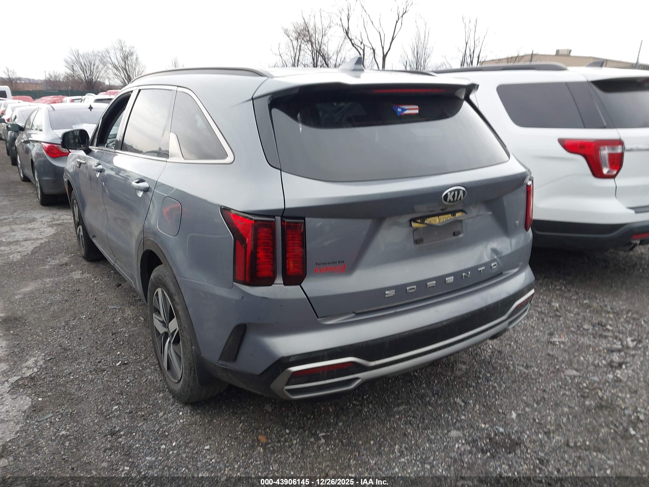KIA SORENTO image 3