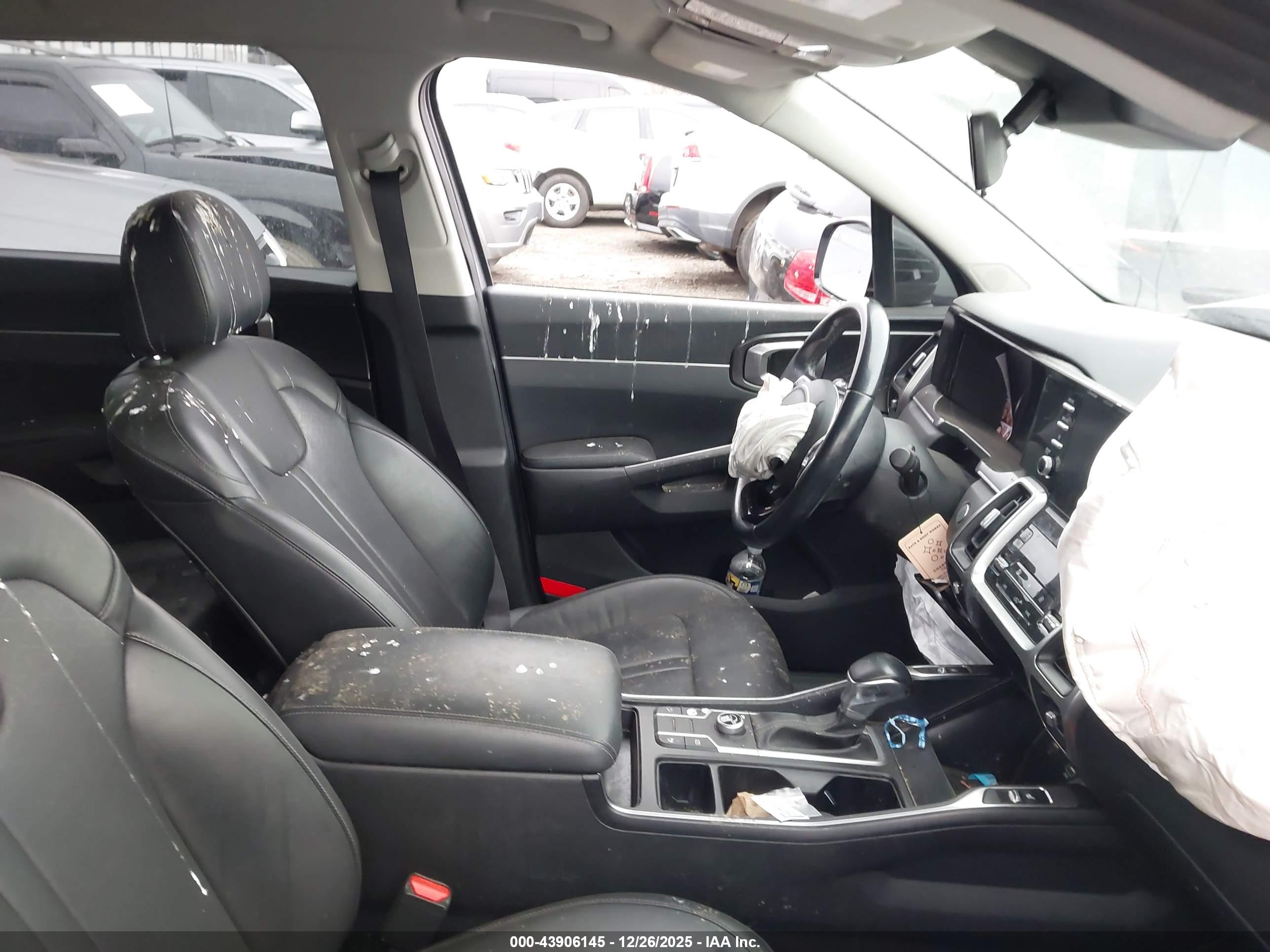 KIA SORENTO image 5