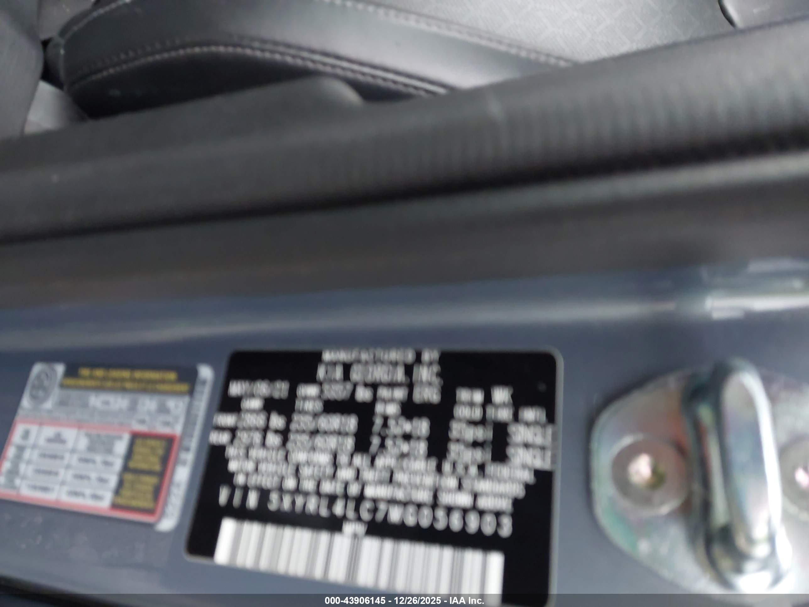 KIA SORENTO image 9