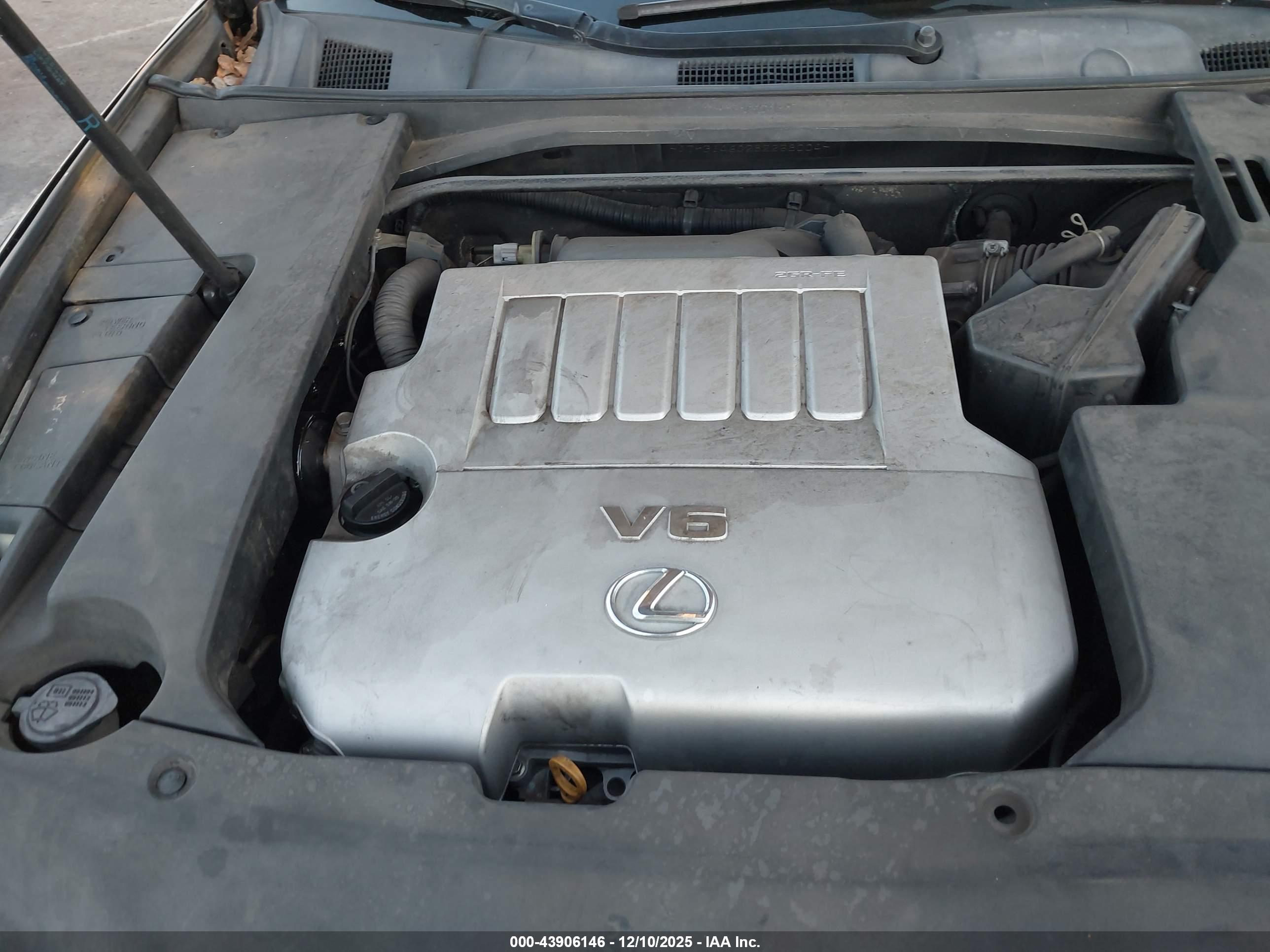 LEXUS ES image 10