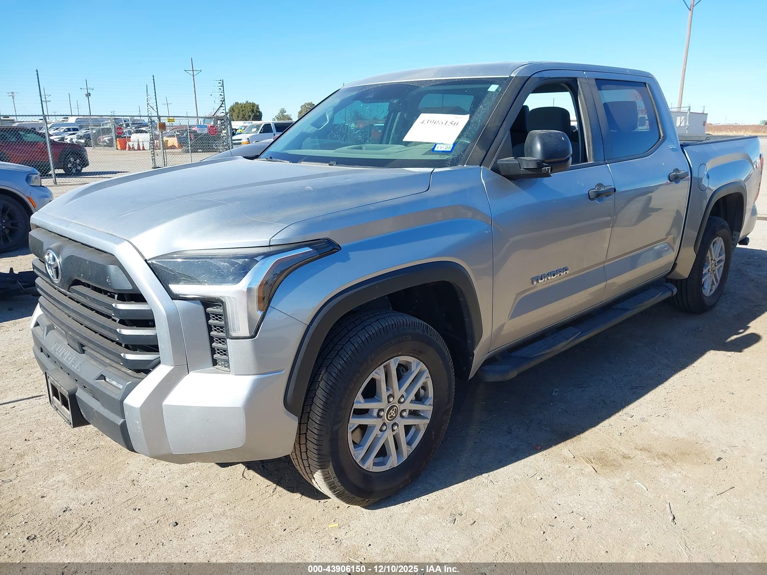 TOYOTA TUNDRA image 2