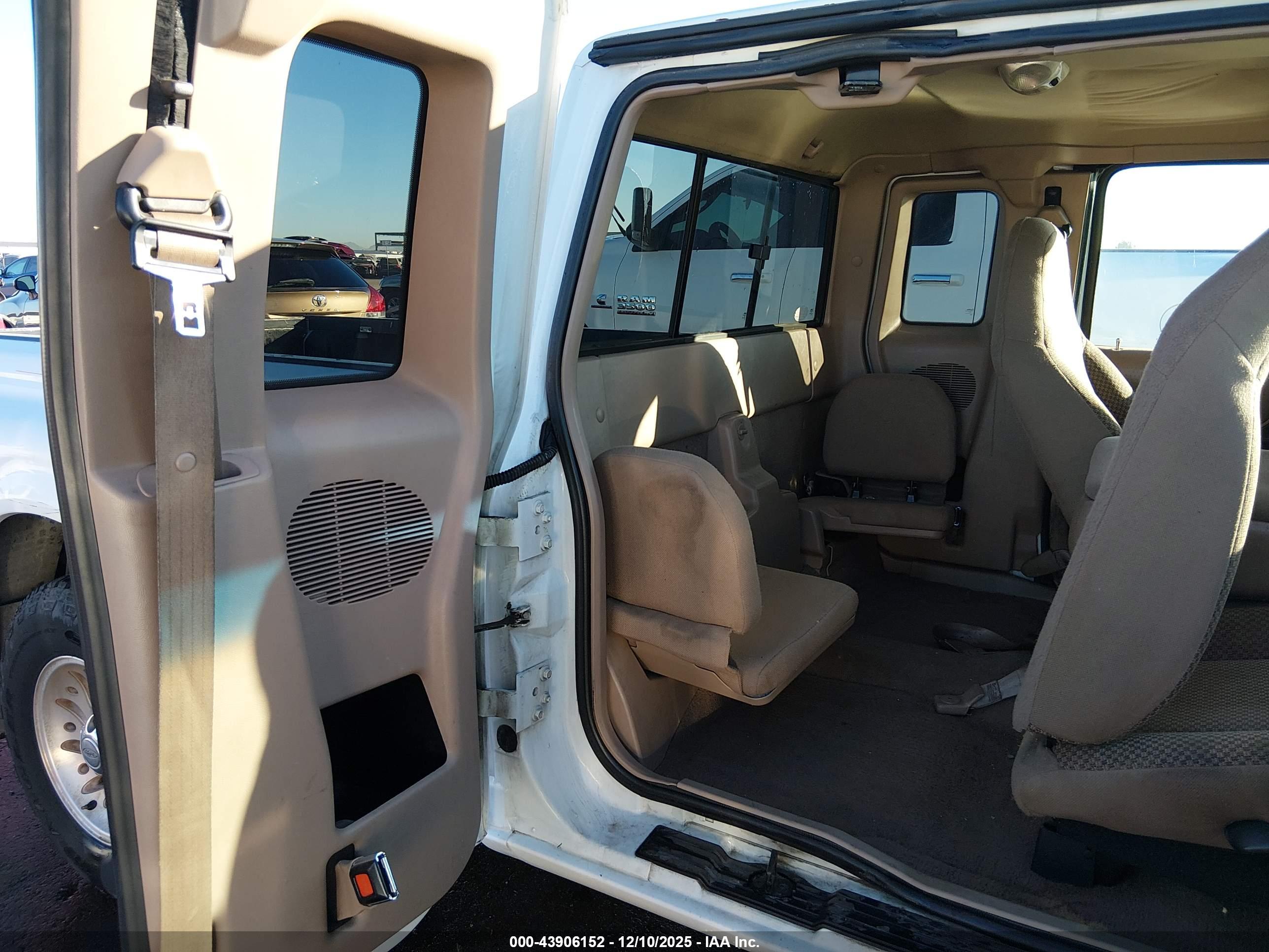 FORD RANGER image 8