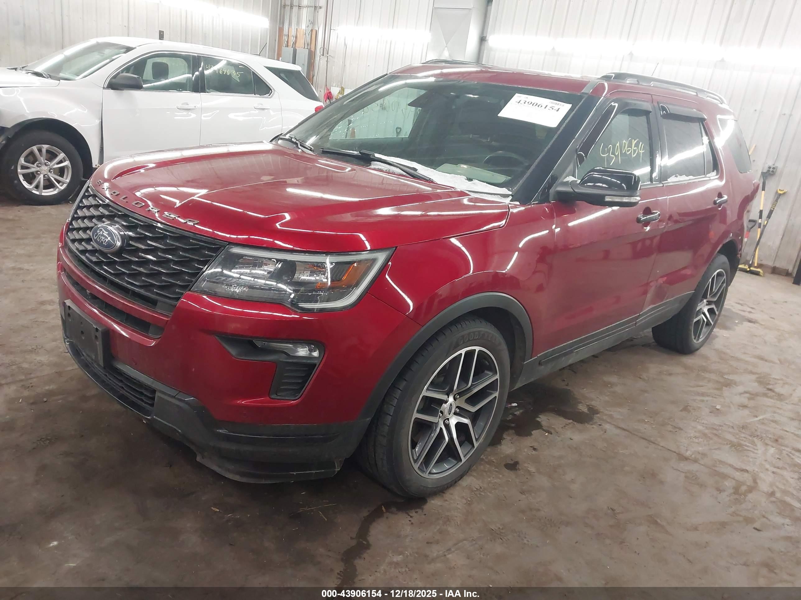 FORD EXPLORER image 2