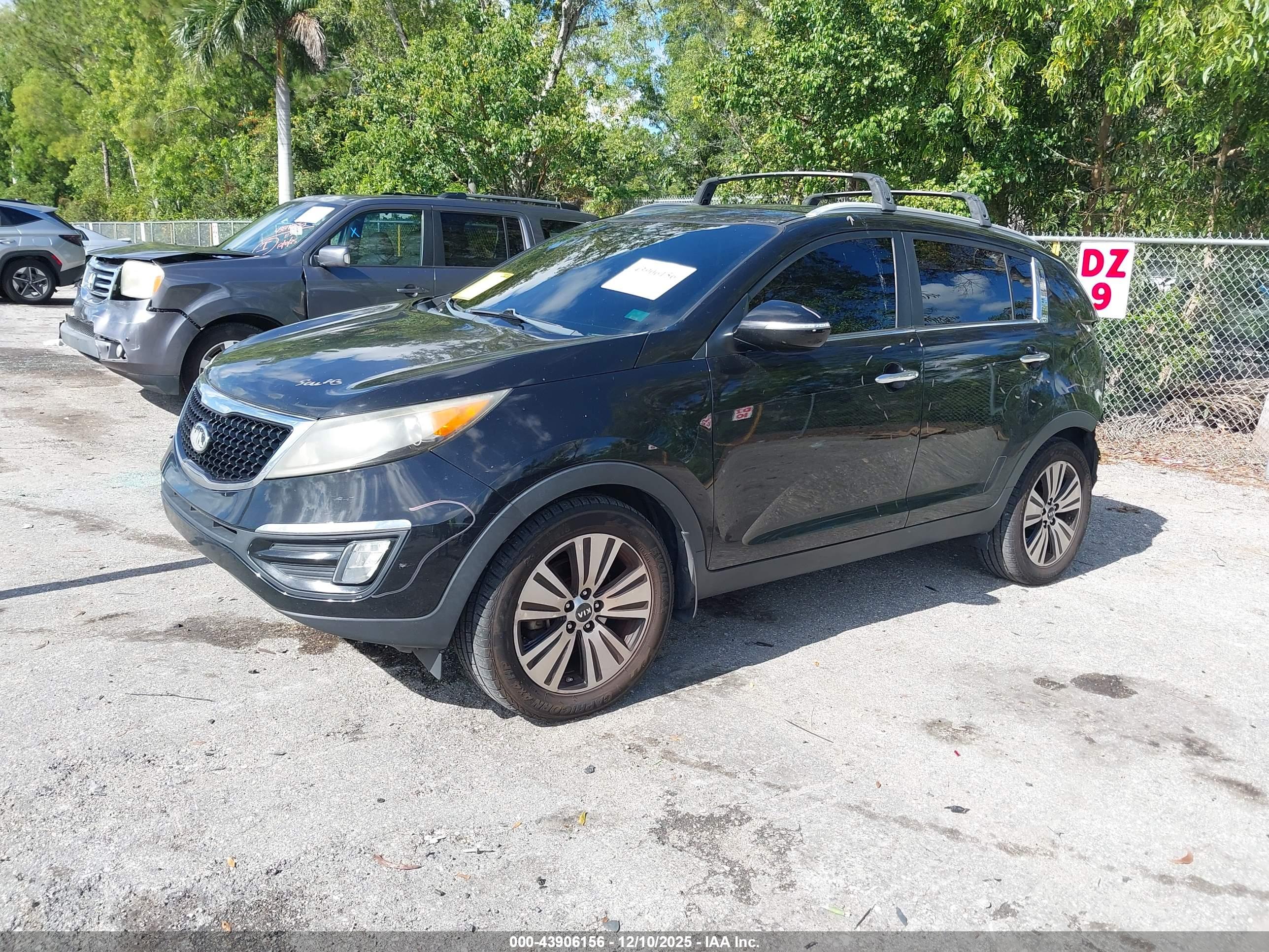 KIA SPORTAGE image 2