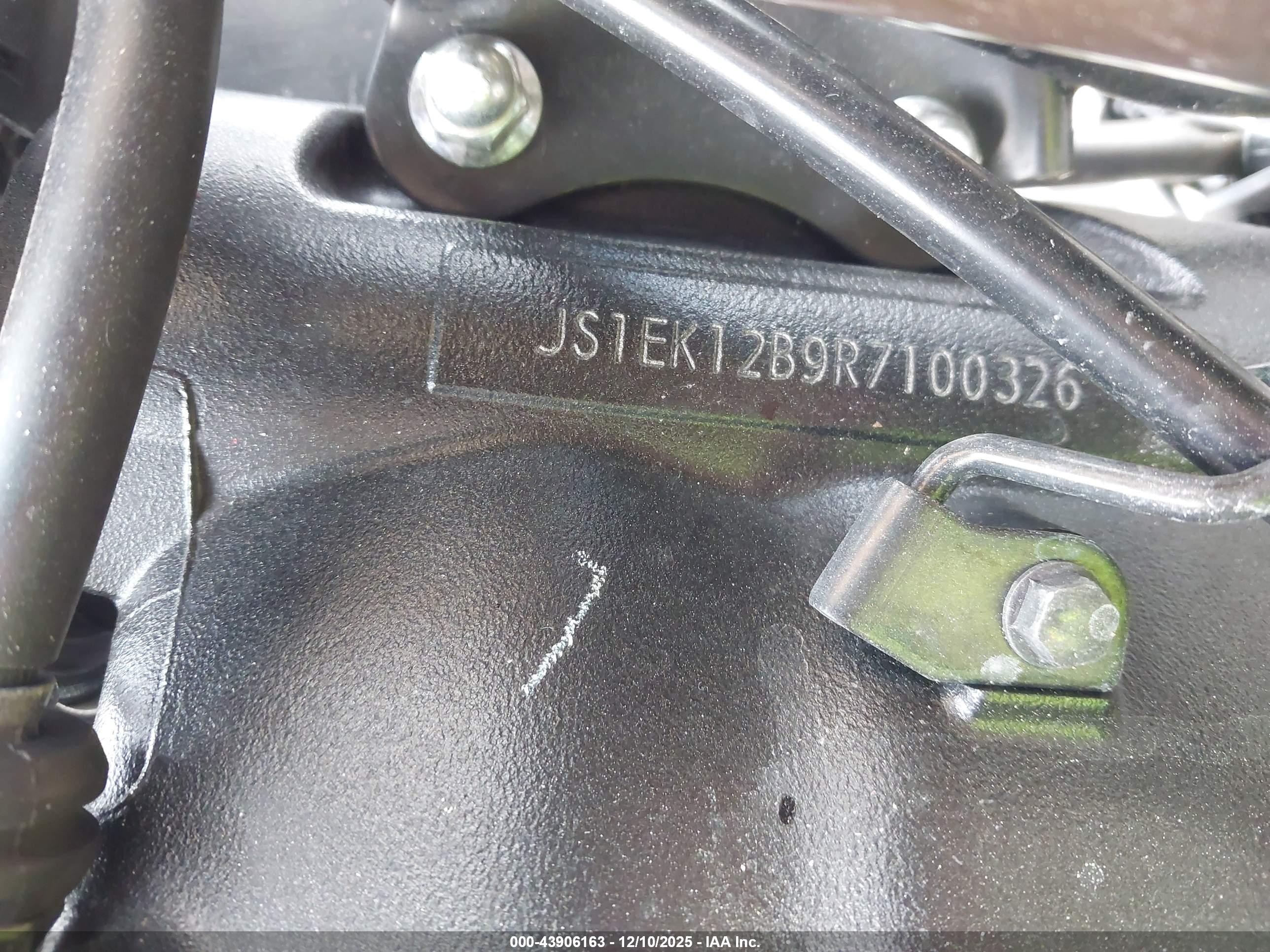SUZUKI GSX1000 image 10