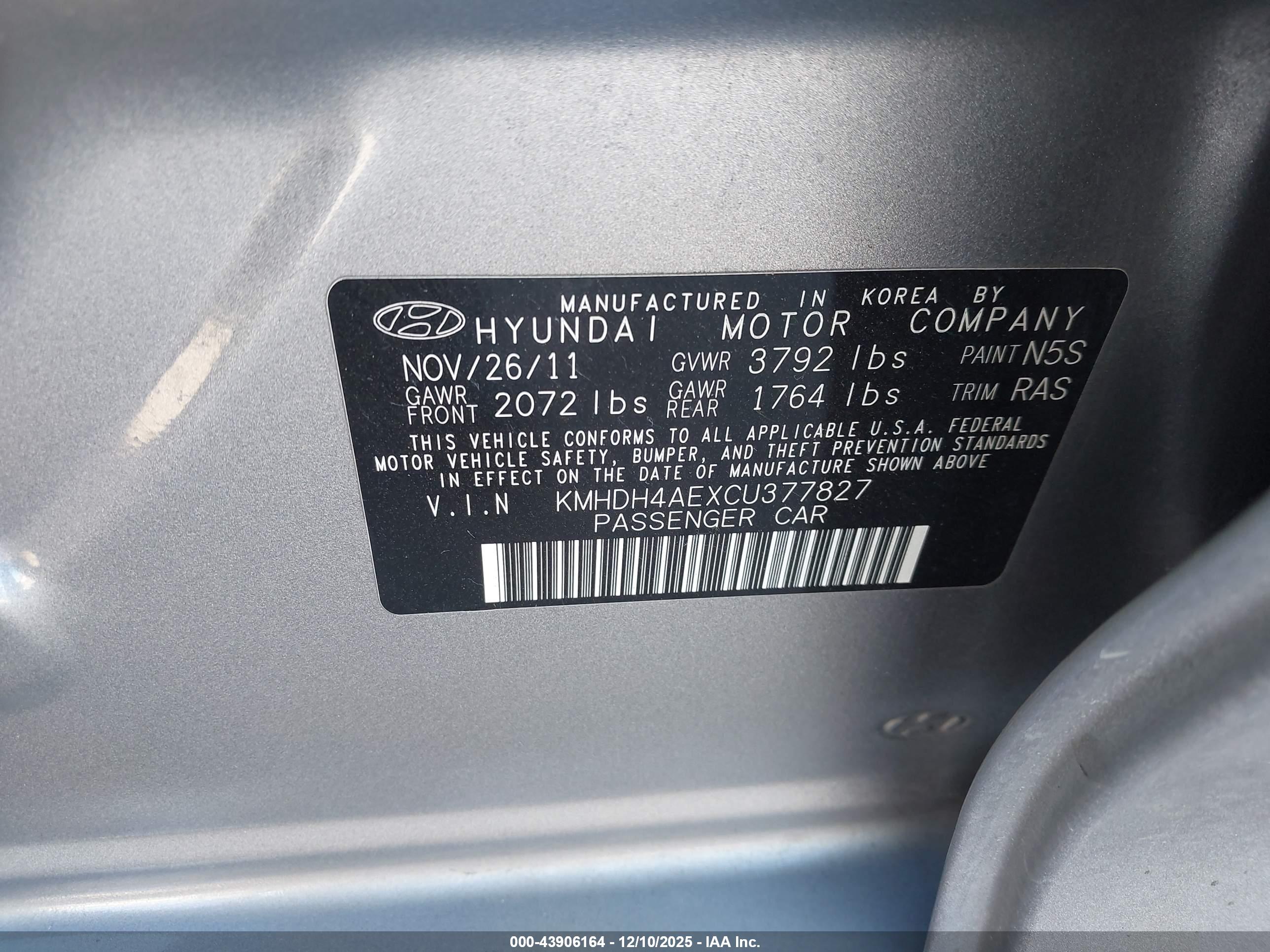 HYUNDAI ELANTRA image 9