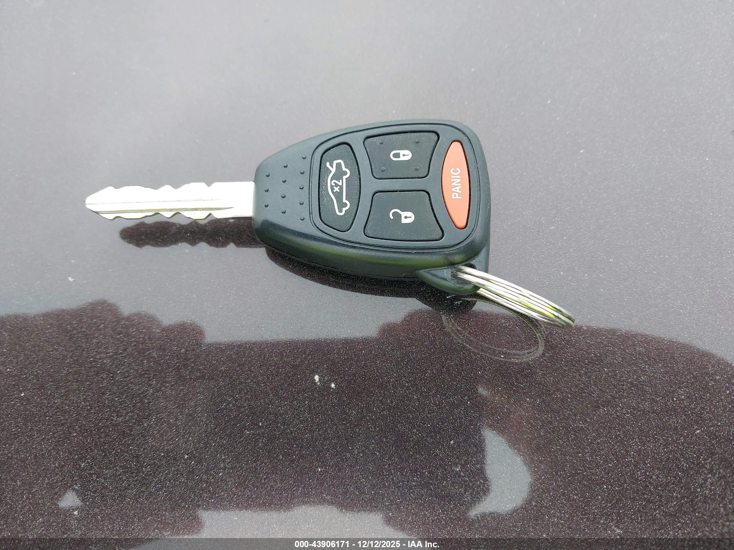 CHRYSLER 300 image 11